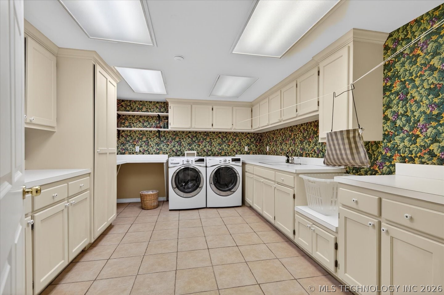 3987 Silver Lake Road Bartlesville OK 74006