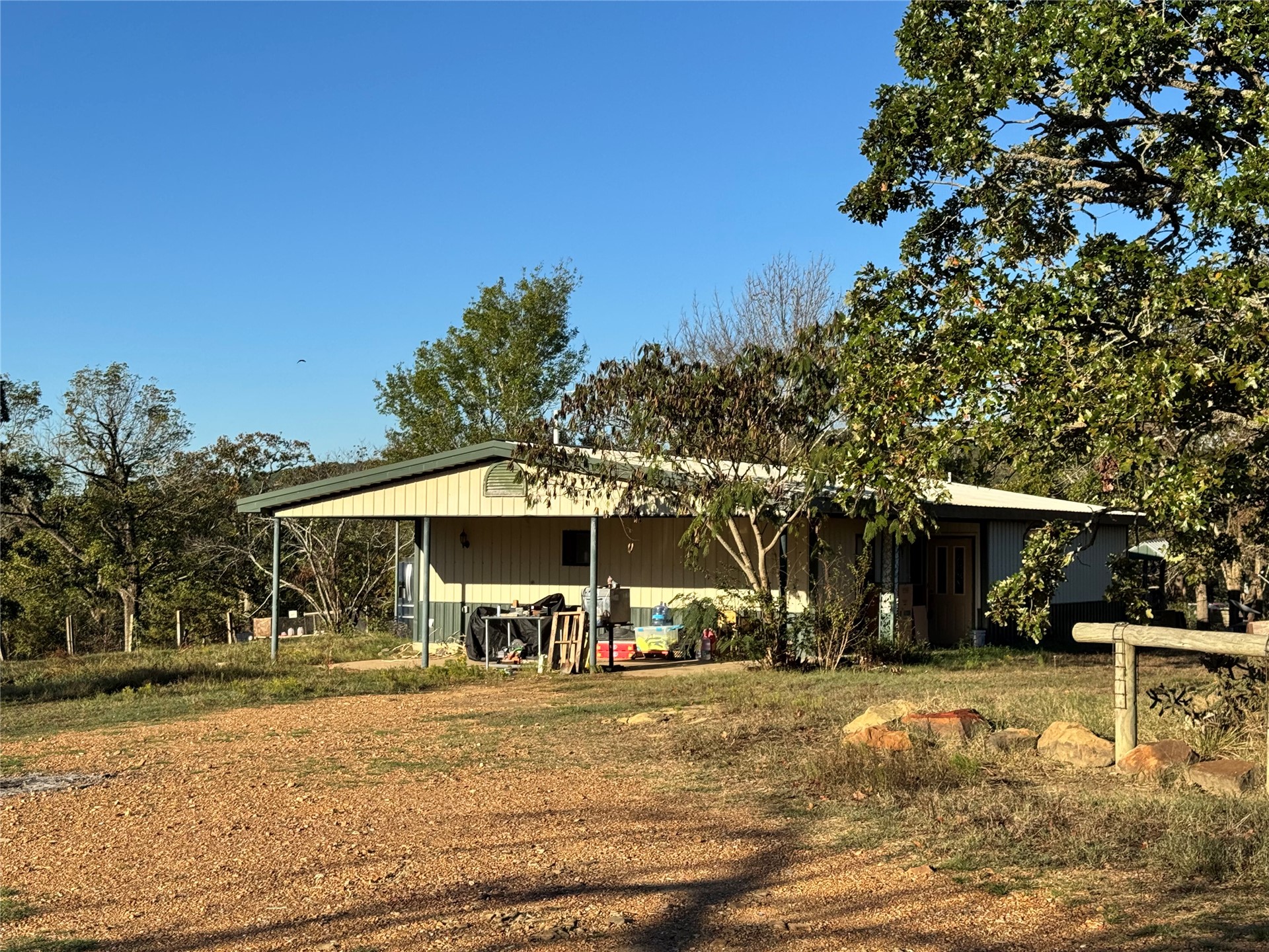 409212 E County Road 1790 Moyers OK 74557