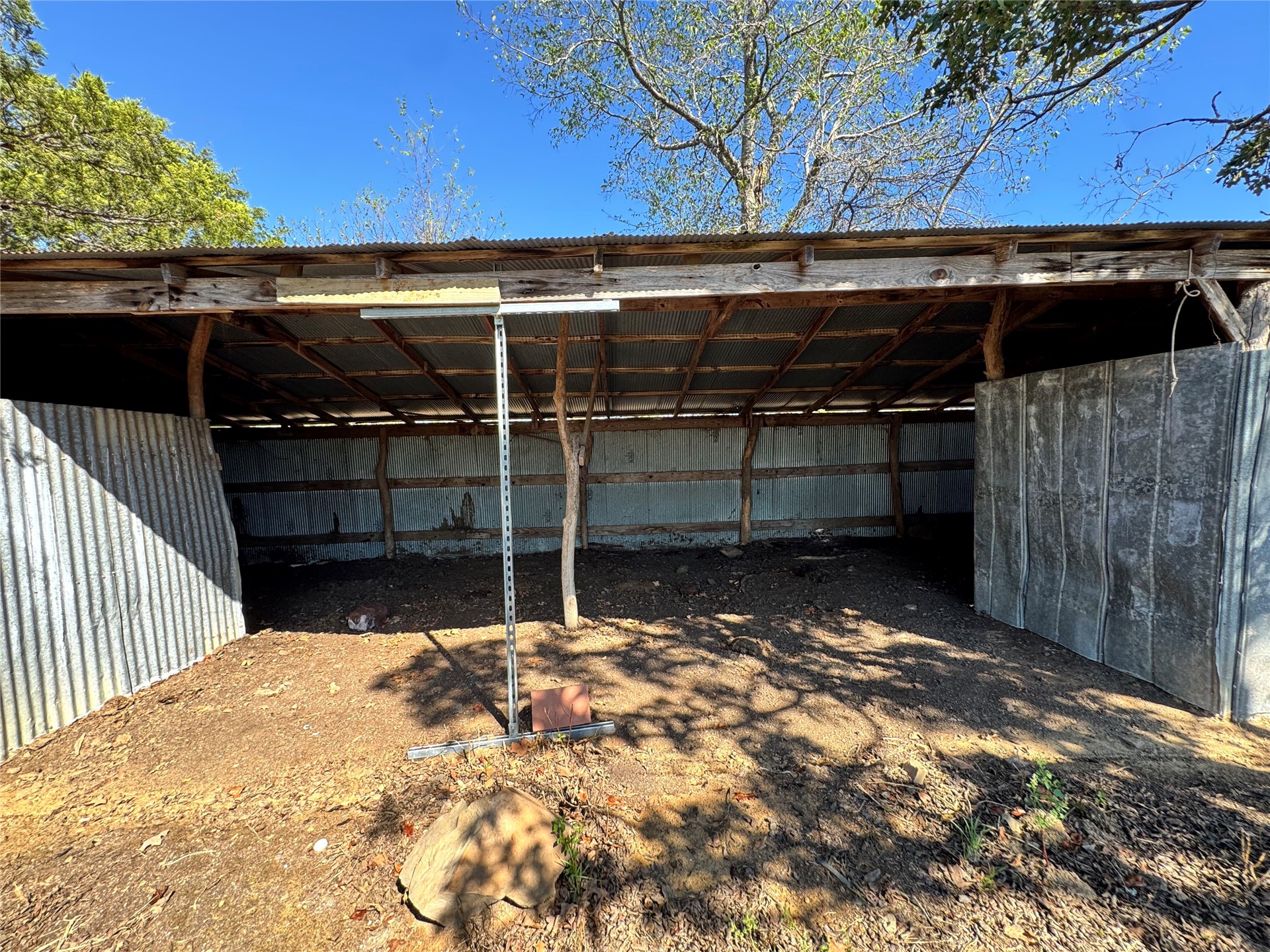 409212 E County Road 1790 Moyers OK 74557