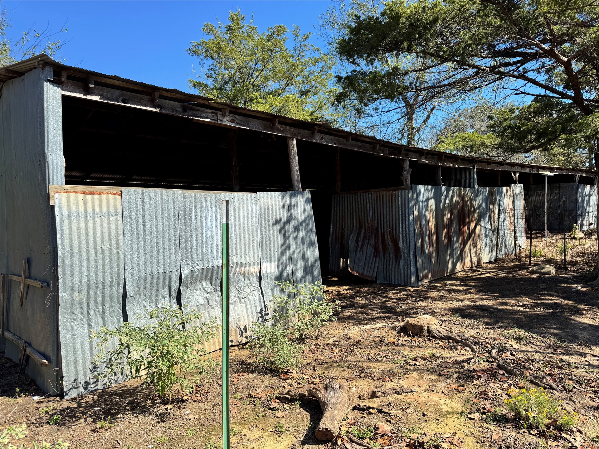 409212 E County Road 1790 Moyers OK 74557