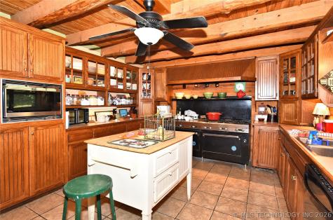 1884 County Road 5535 Ralston OK 74650