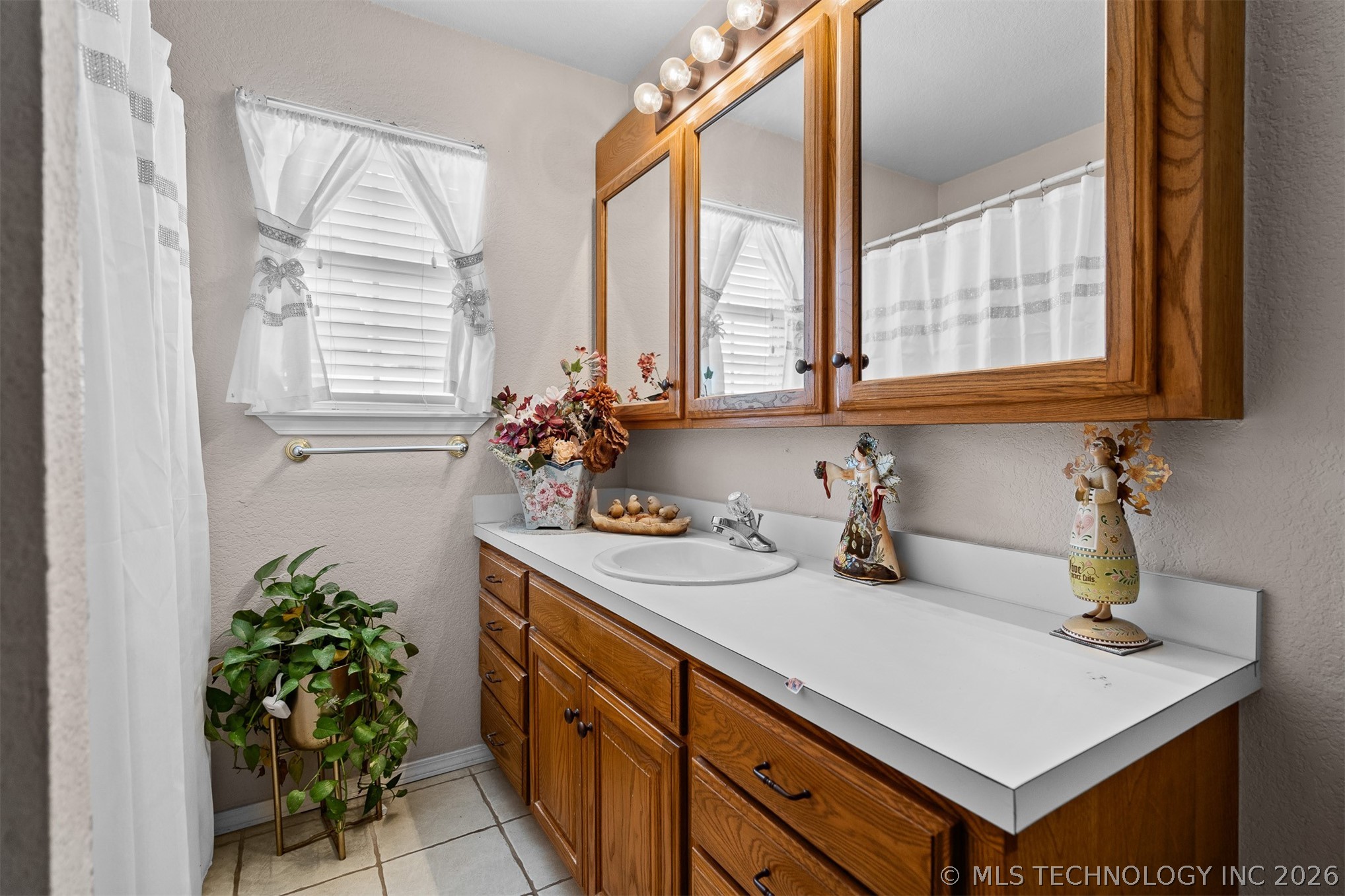 1915 6th NW Ardmore OK 73401