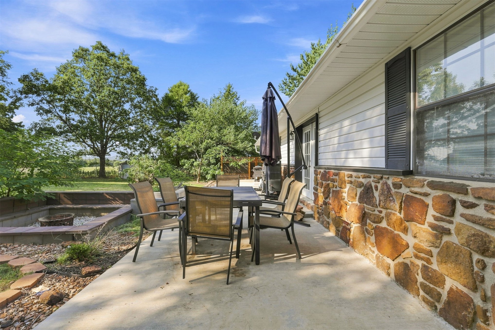 21331 W Cookson Bend Cookson OK 74427