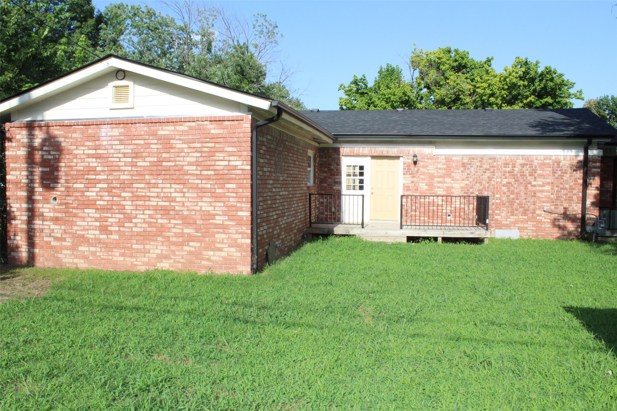 208 N 43 Westavenue Tulsa OK 74127