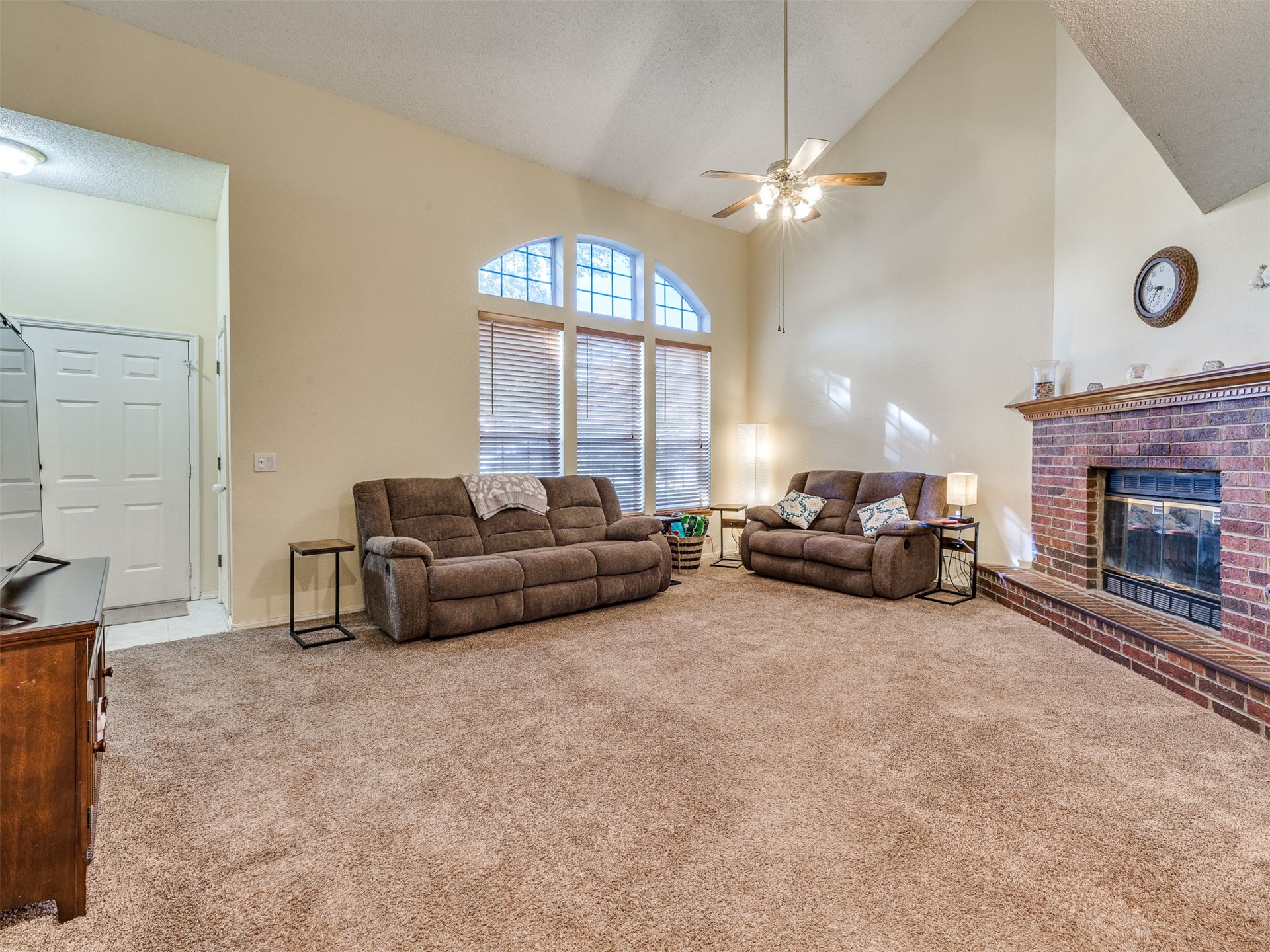 1202 W Los Angeles Circle Broken Arrow OK 74011