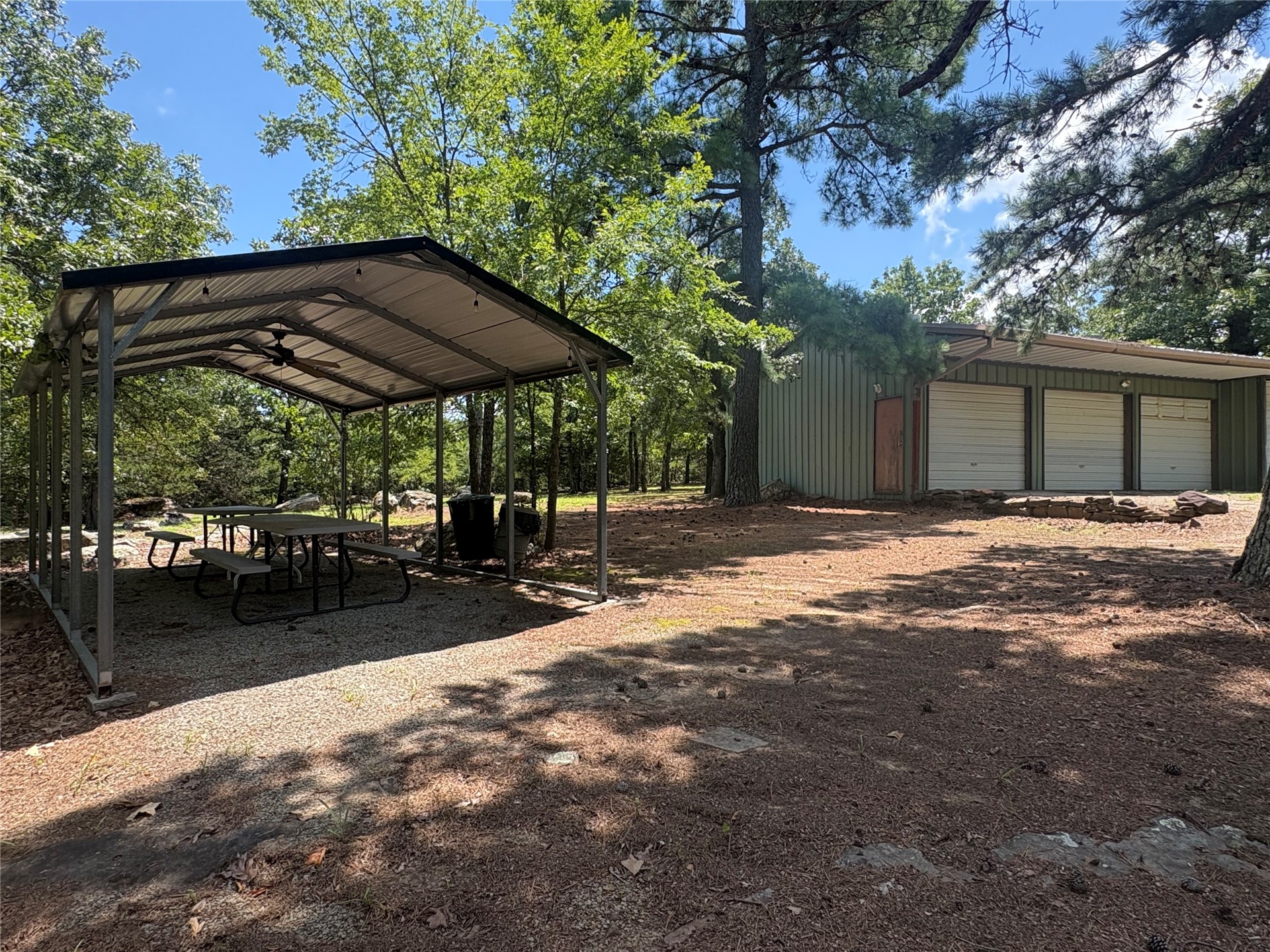 979 County Line Road Eufaula OK 74432