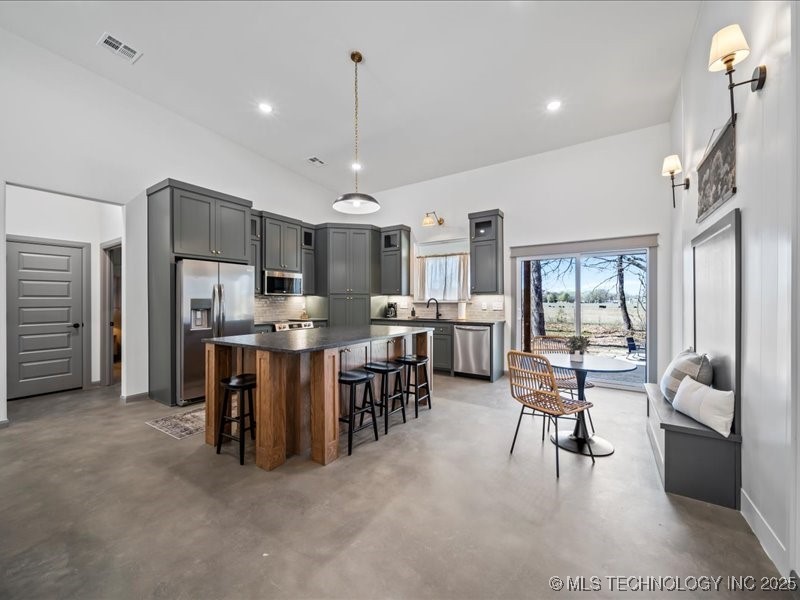 450251 E 340 Road Afton OK 74331