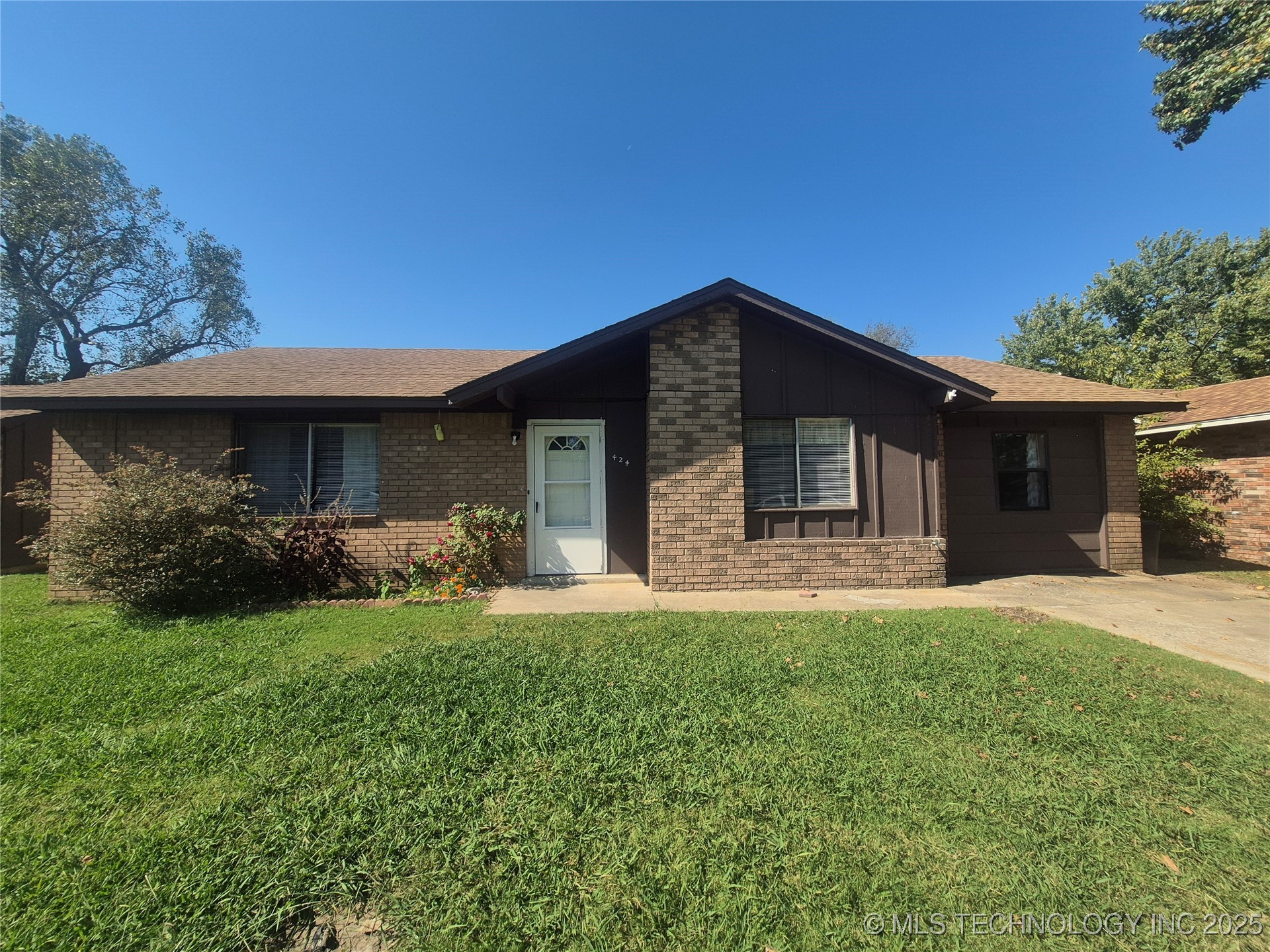 424 N Oklahoma Pryor OK 74361