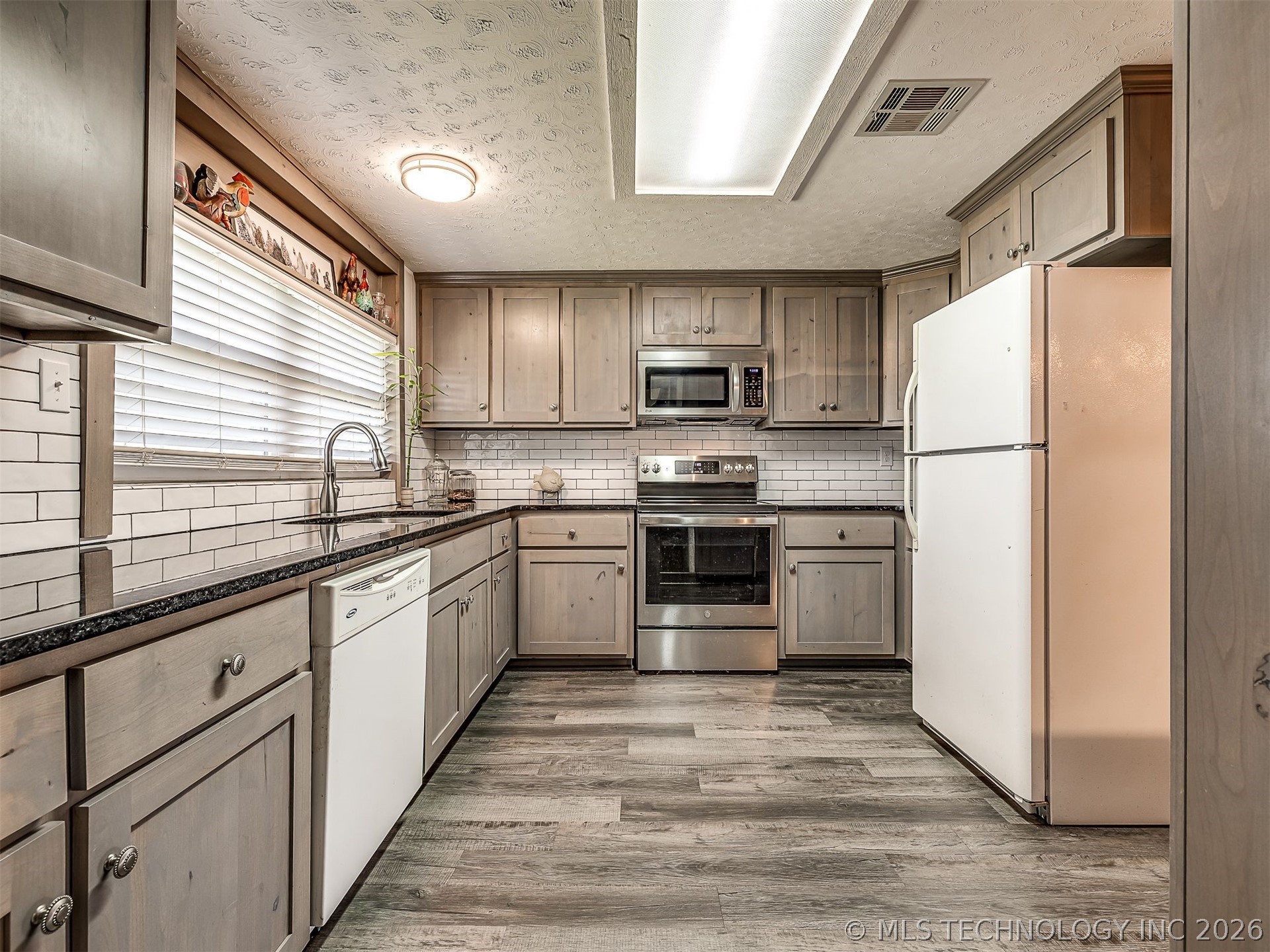 32033 E 695 Way Wagoner OK 74467