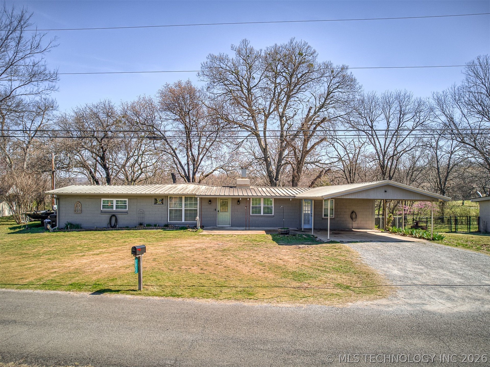 32033 E 695 Way Wagoner OK 74467