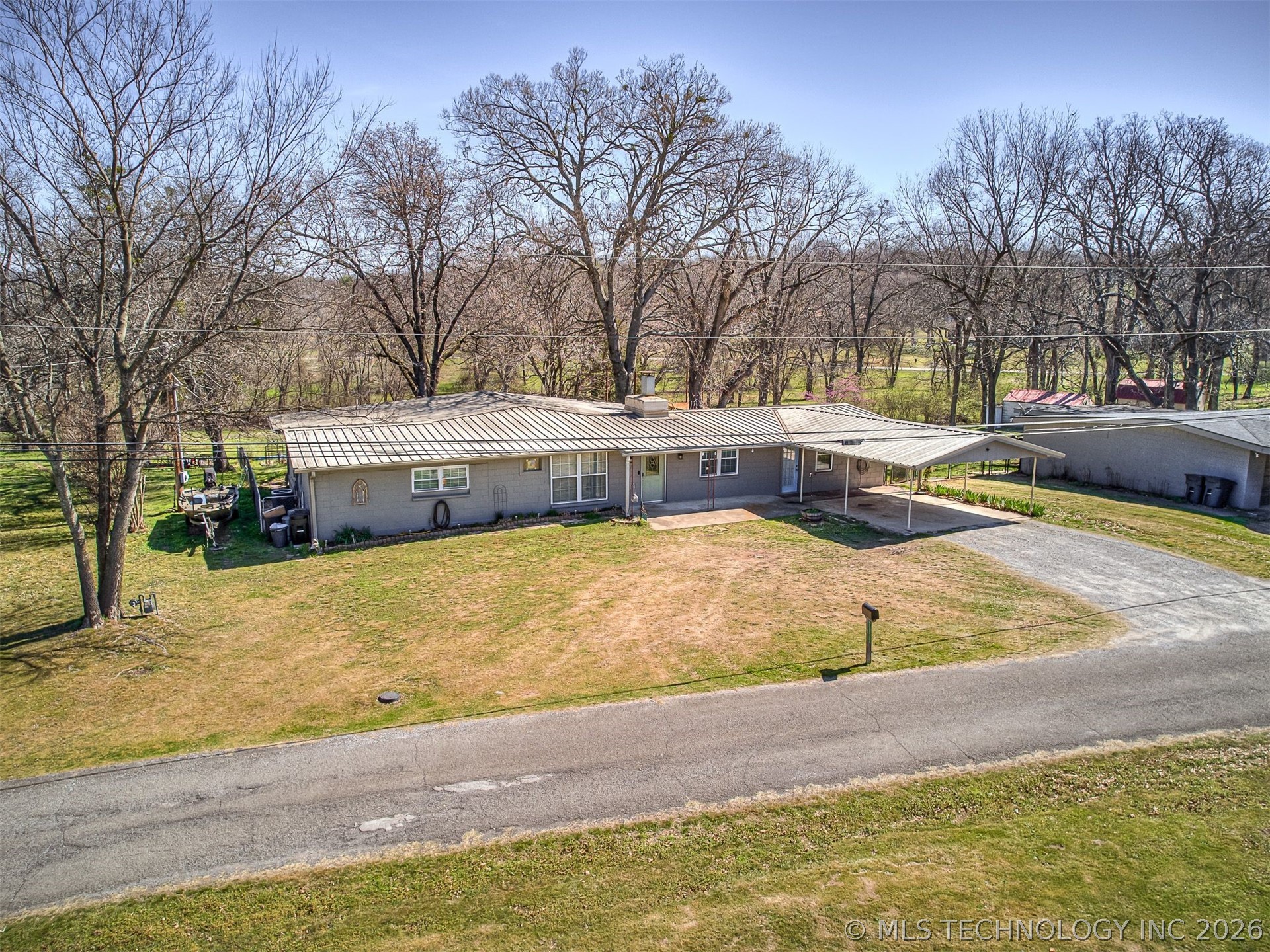 32033 E 695 Way Wagoner OK 74467