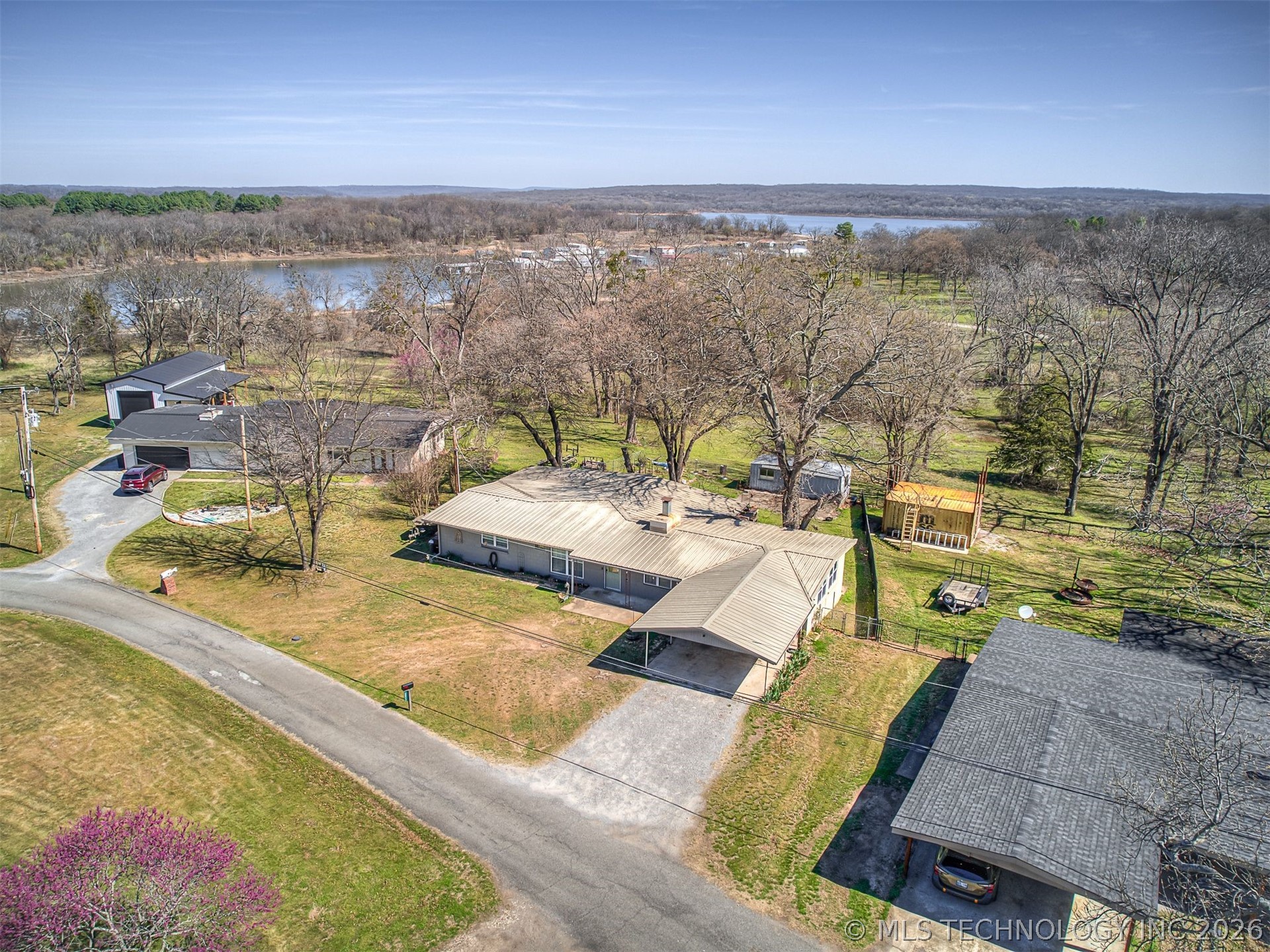 32033 E 695 Way Wagoner OK 74467