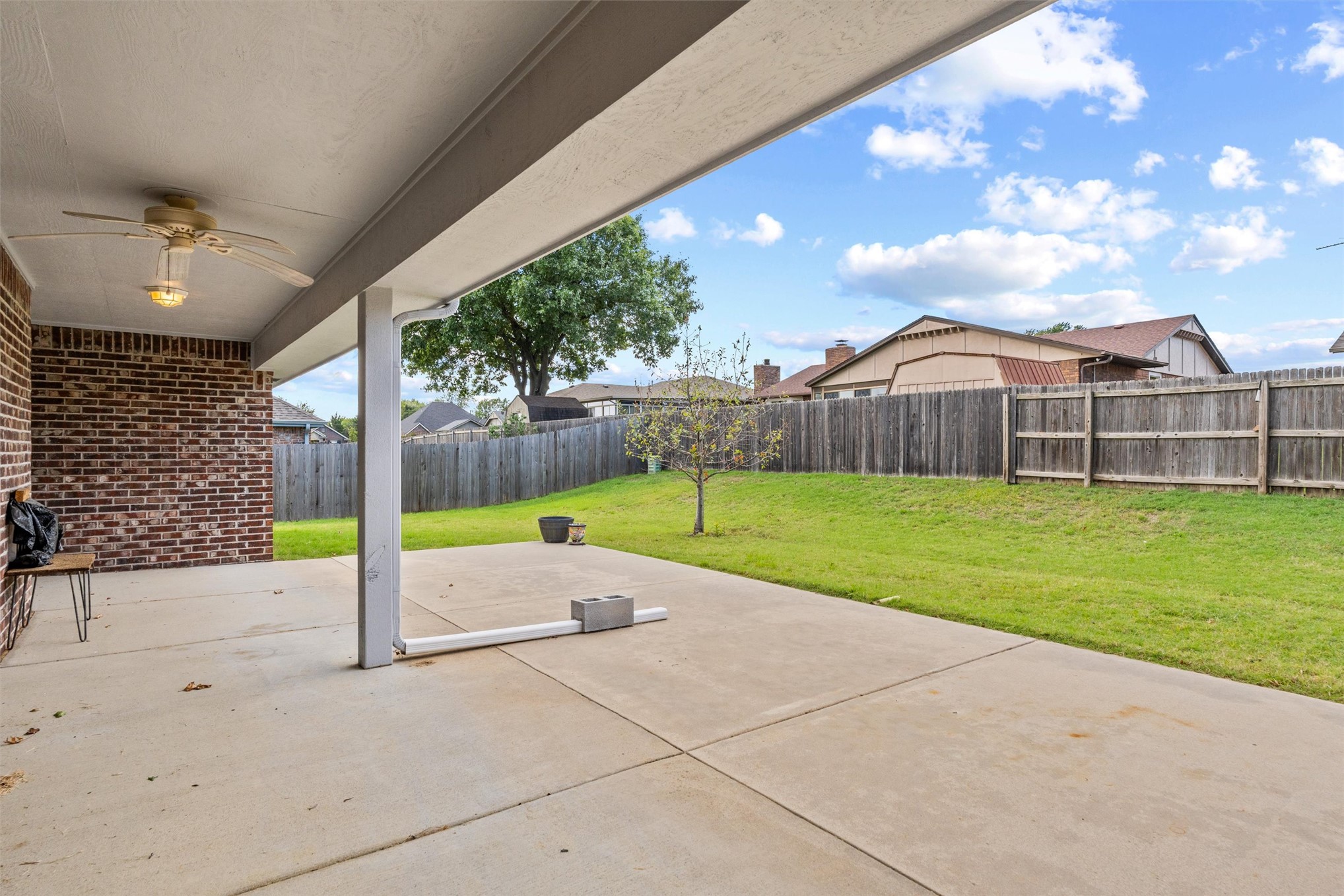 1923 Rolling Hills Drive Bartlesville OK 74006