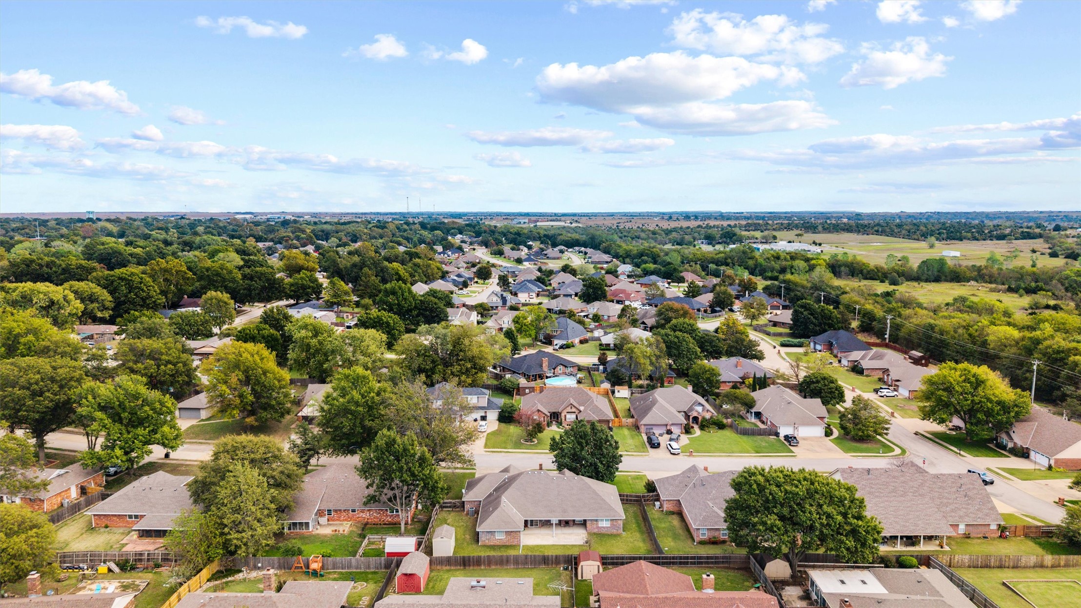 1923 Rolling Hills Drive Bartlesville OK 74006