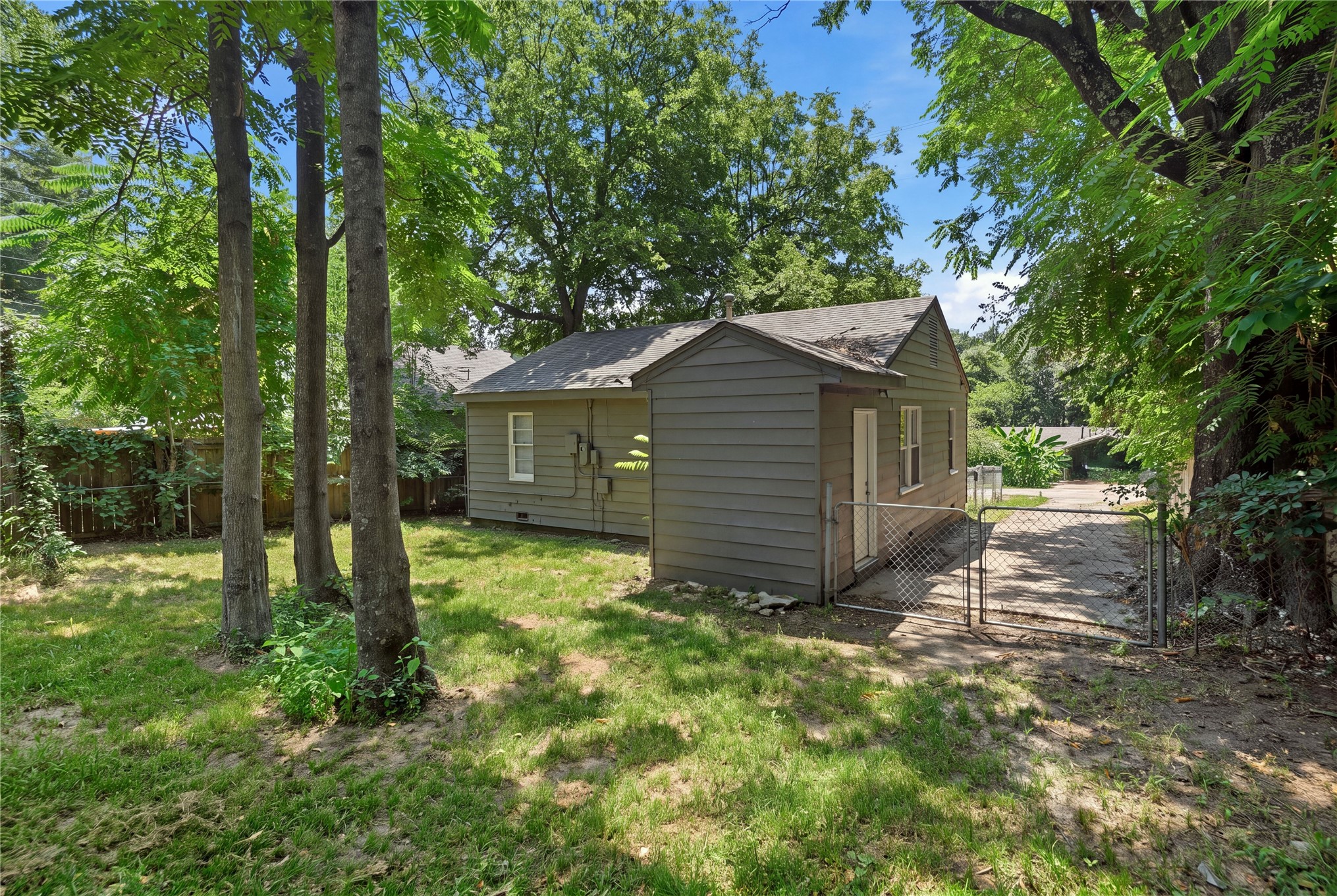 1821 W Archer Street Tulsa OK 74127