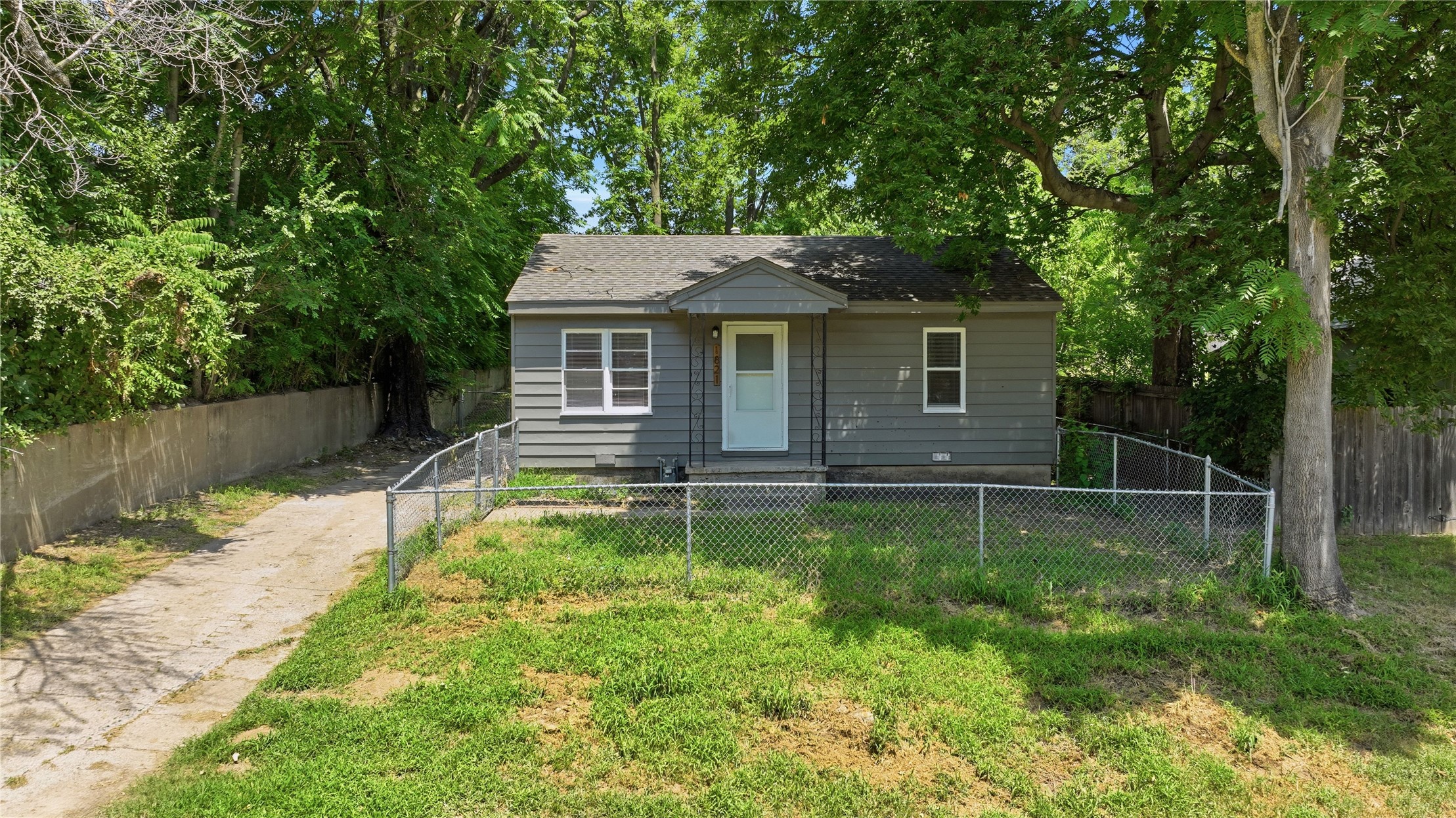 1821 W Archer Street Tulsa OK 74127