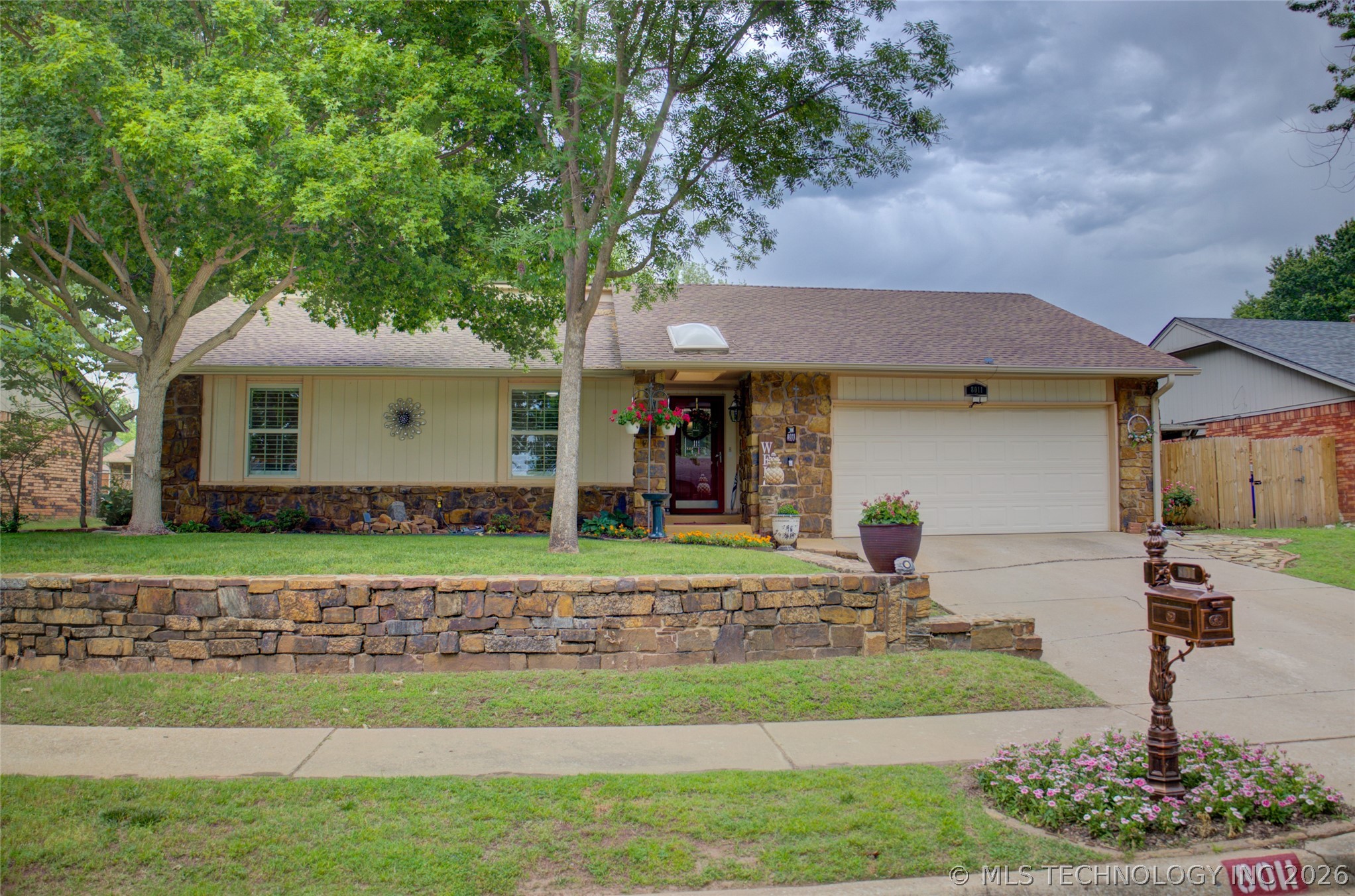 8011 S Date Place Broken Arrow OK 74011