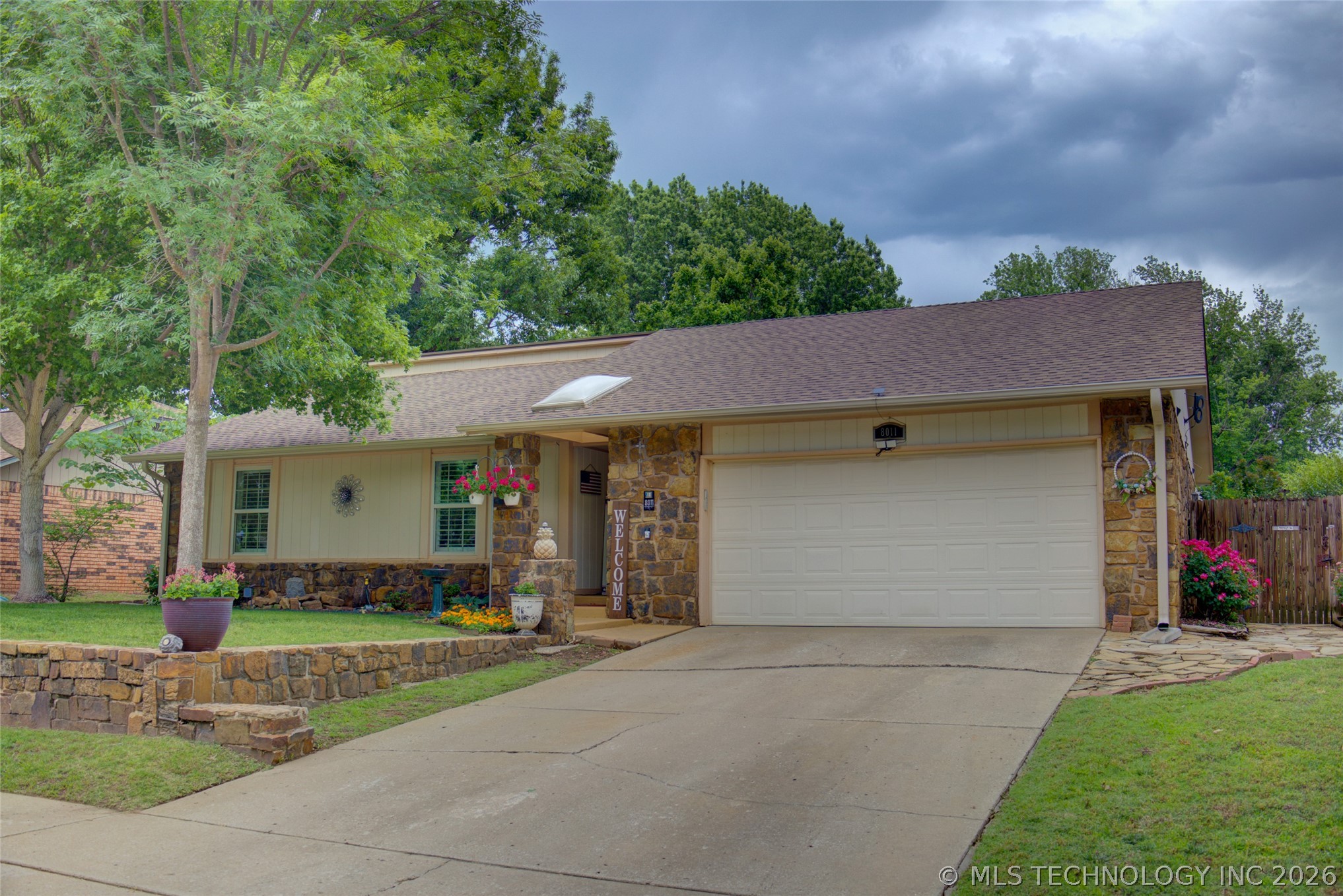 8011 S Date Place Broken Arrow OK 74011