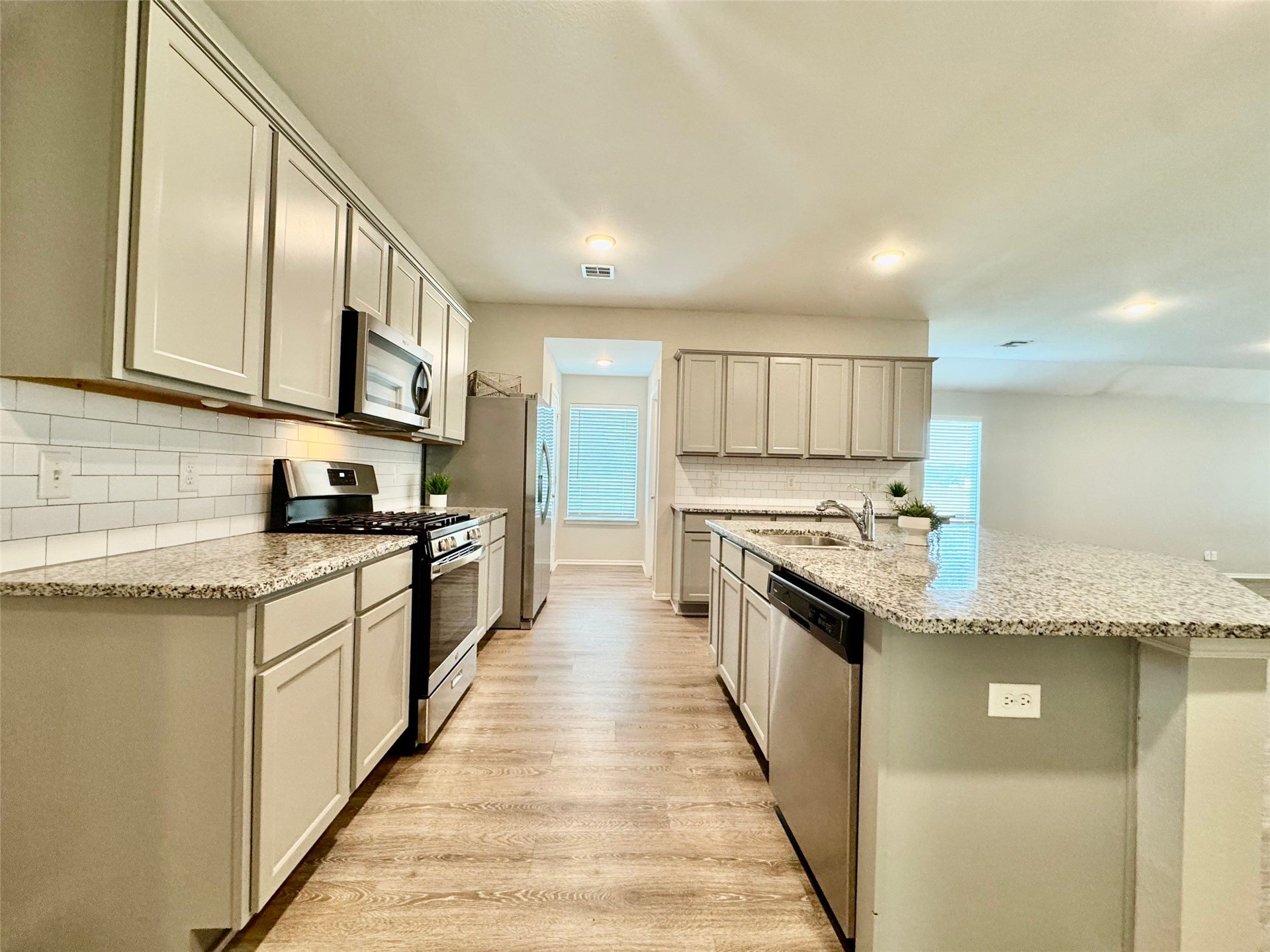 28300 E 111th Place S Coweta OK 74429