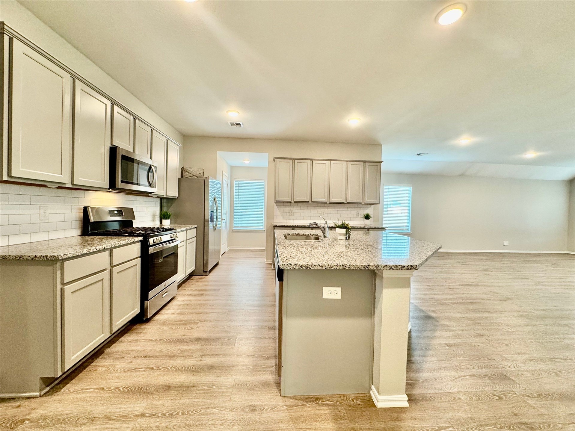28300 E 111th Place S Coweta OK 74429