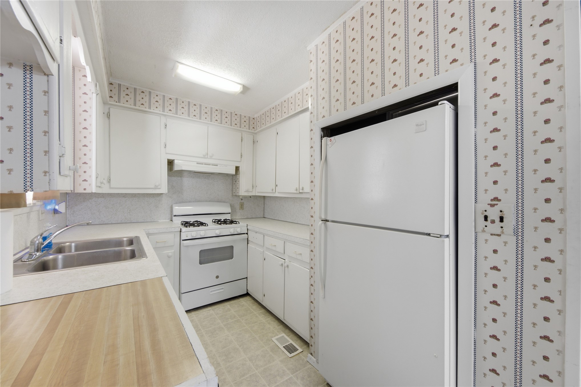 208 S Ora Street Pryor OK 74361