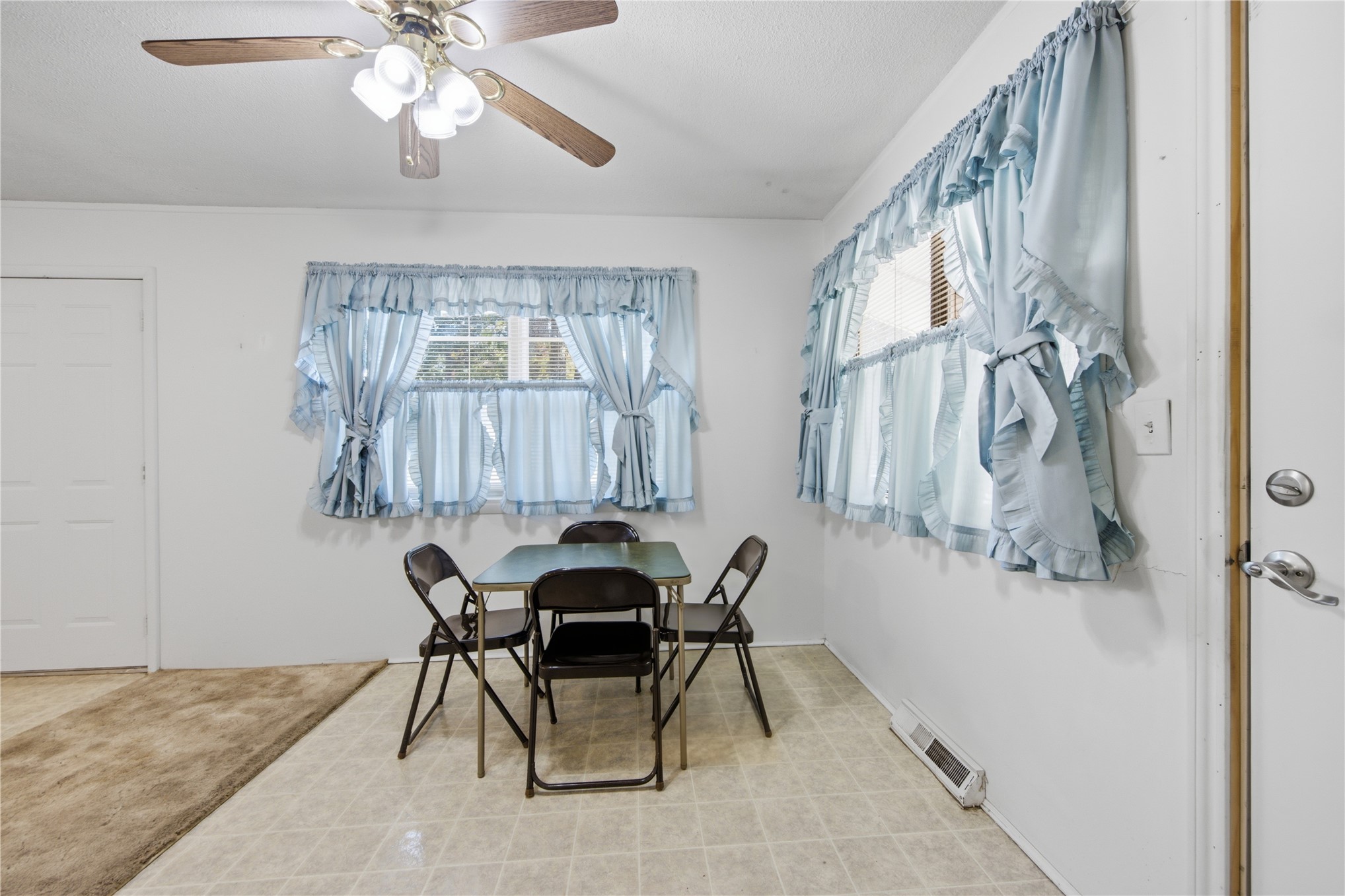 208 S Ora Street Pryor OK 74361