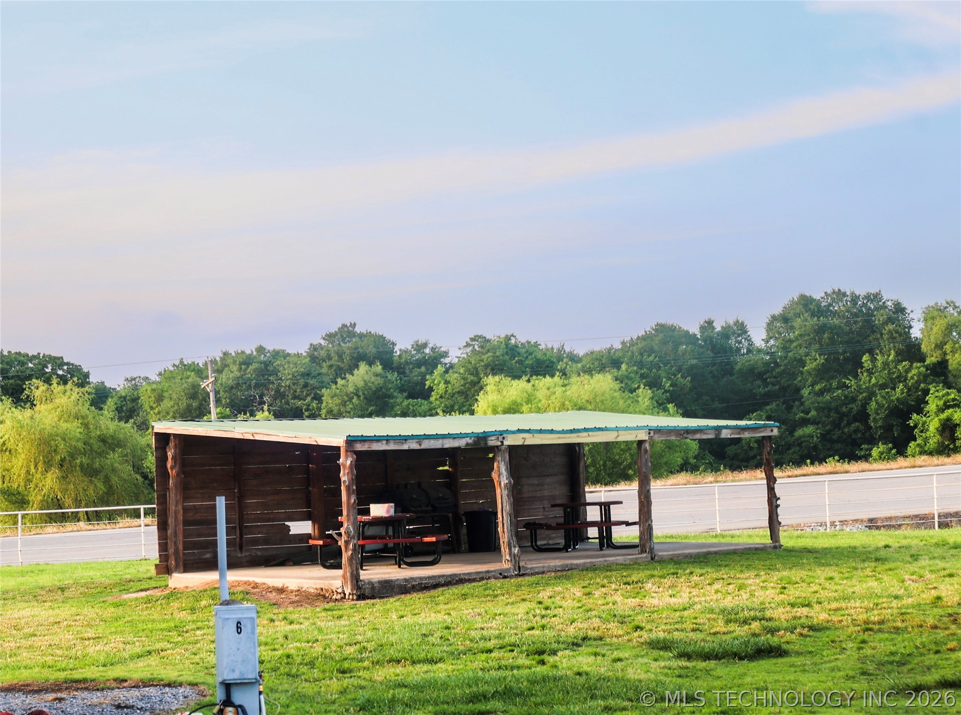 7608 E Highway 270 Haileyville OK 74501