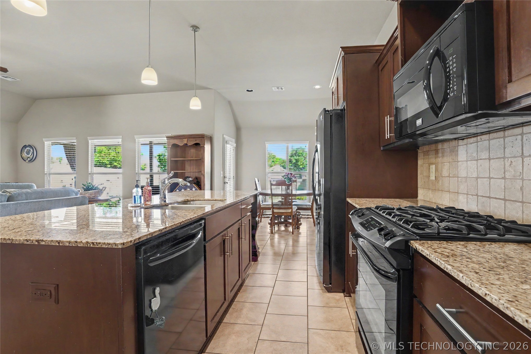 17527 E 43rd Street Tulsa OK 74134