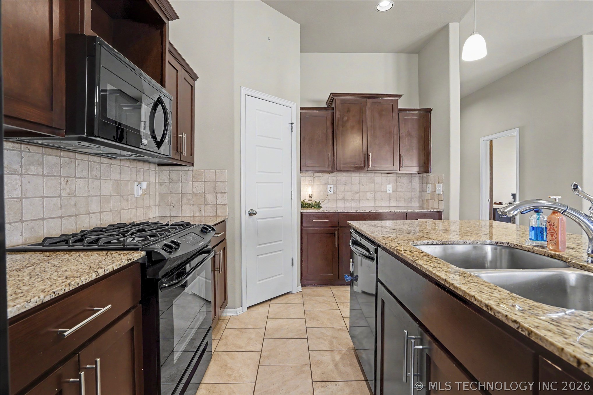 17527 E 43rd Street Tulsa OK 74134