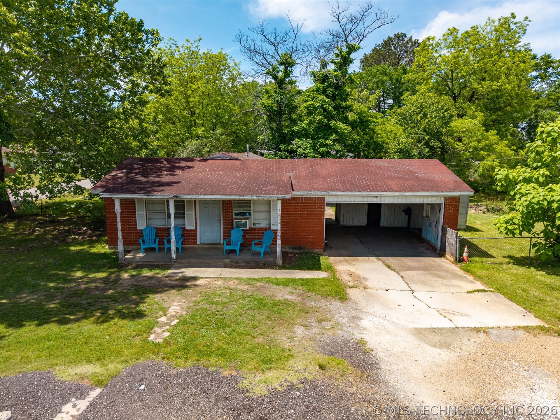 101 SW Hayes Idabel OK 74745