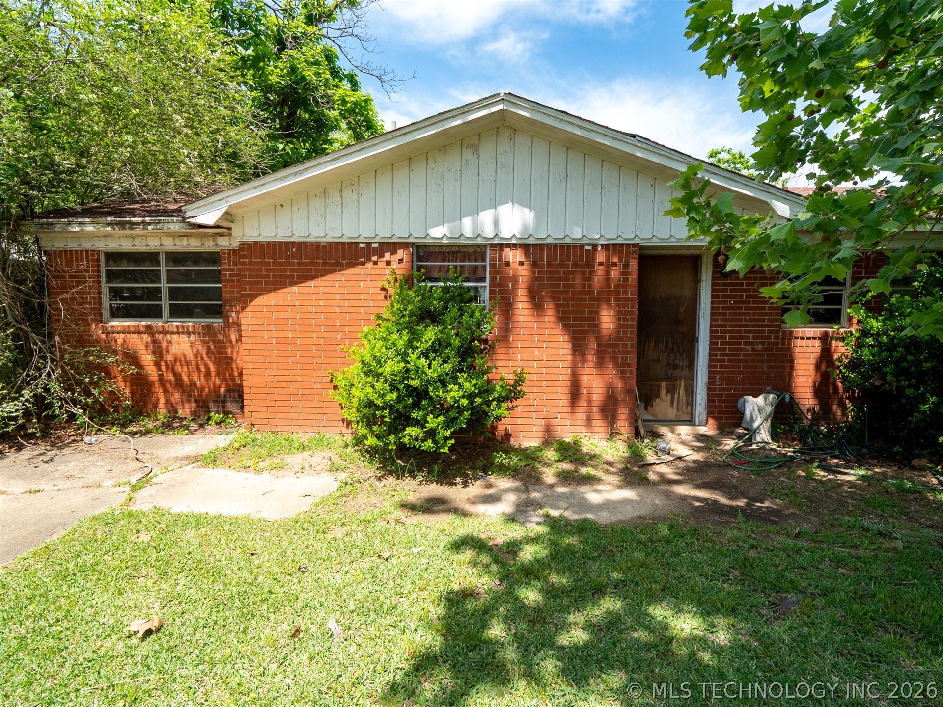 101 SW Hayes Idabel OK 74745