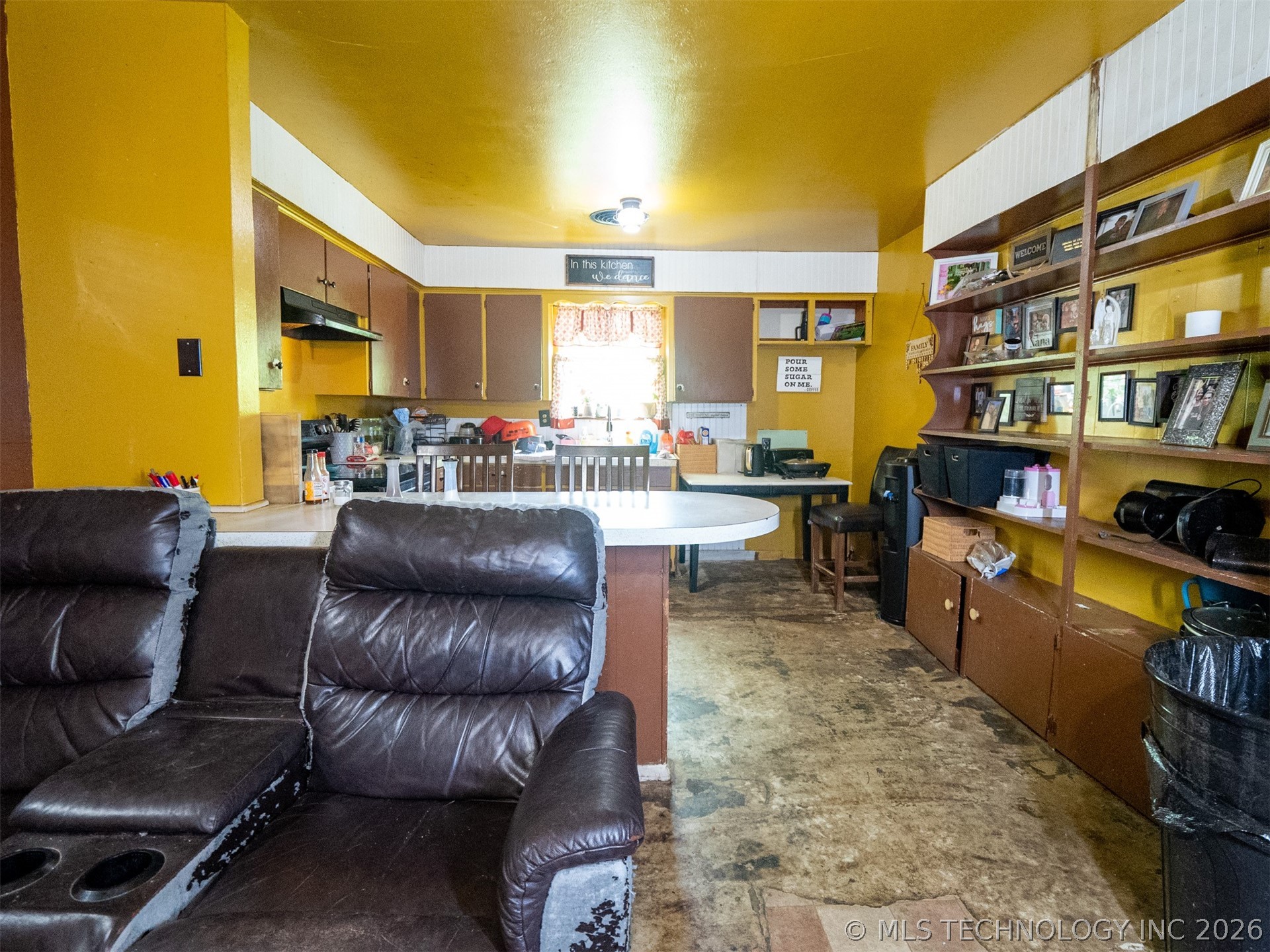 101 SW Hayes Idabel OK 74745