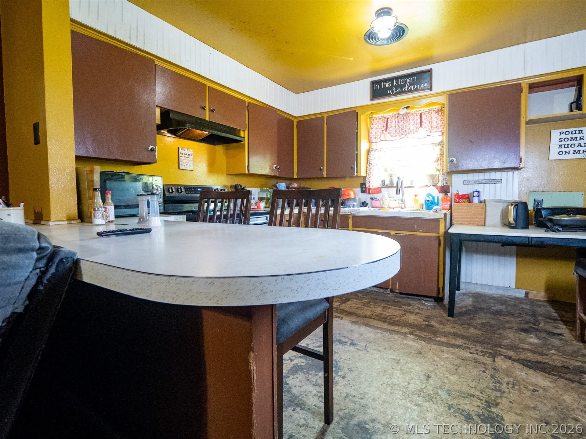 101 SW Hayes Idabel OK 74745