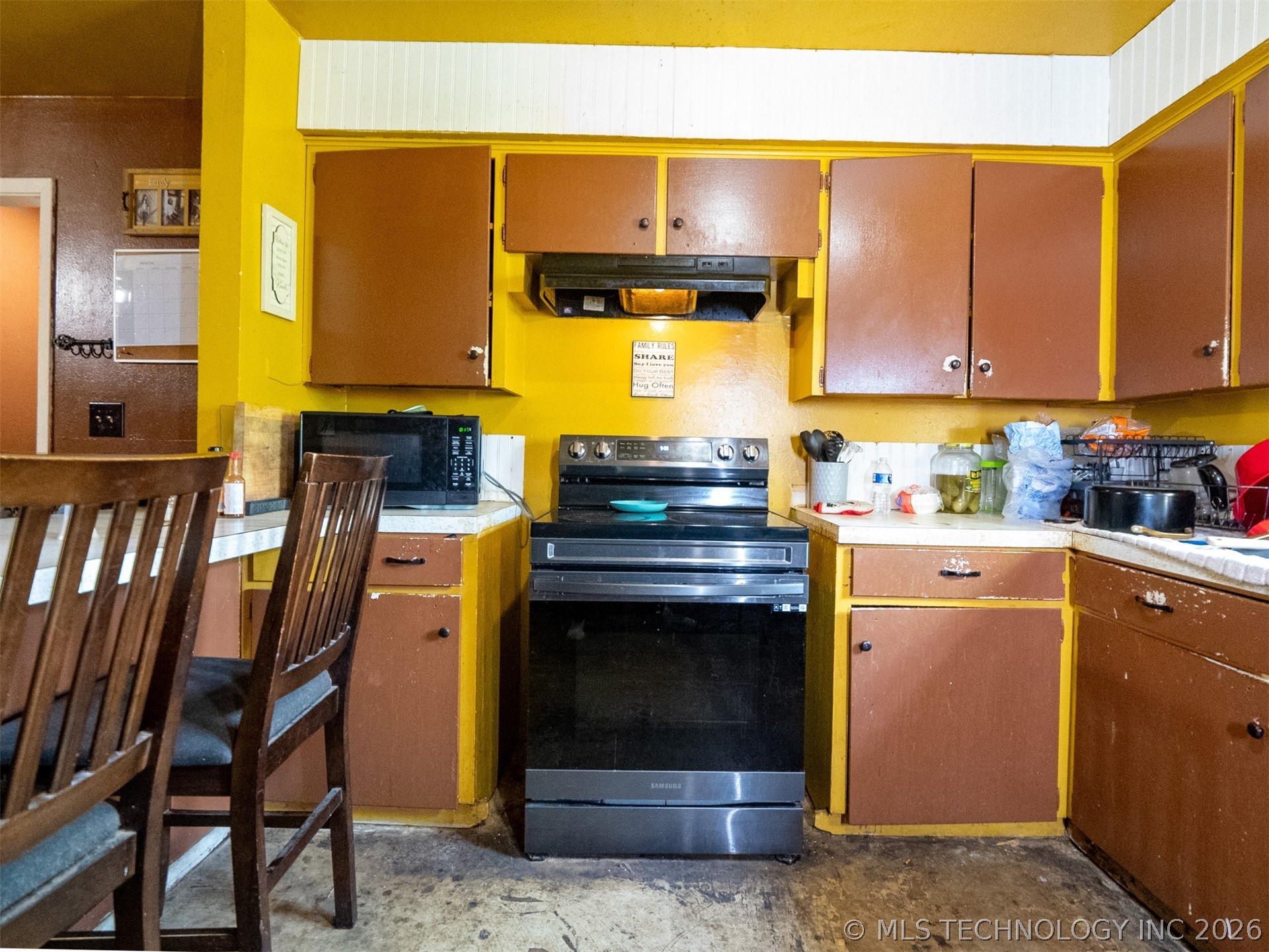 101 SW Hayes Idabel OK 74745