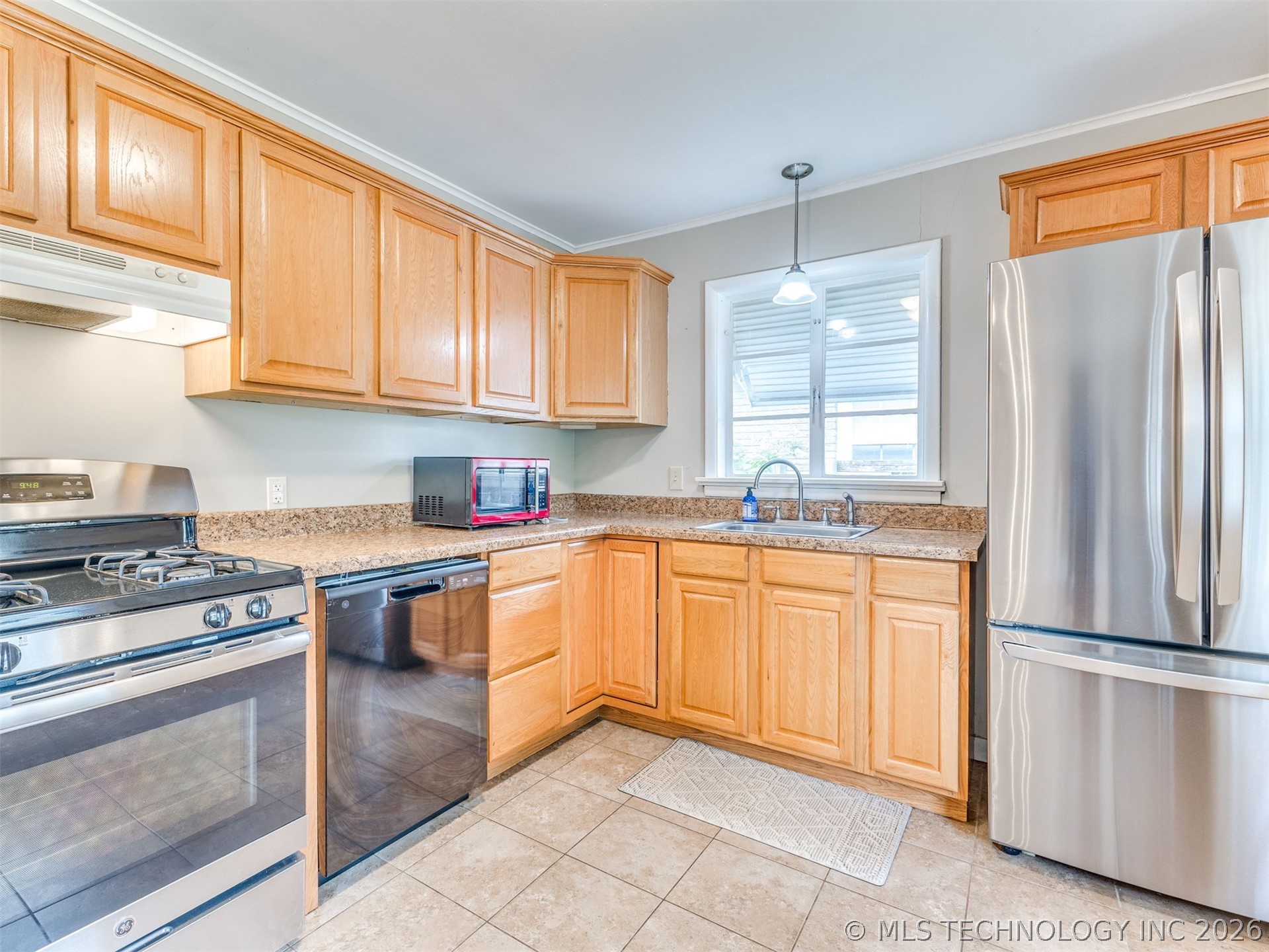 3921 E 37th Place Tulsa OK 74135