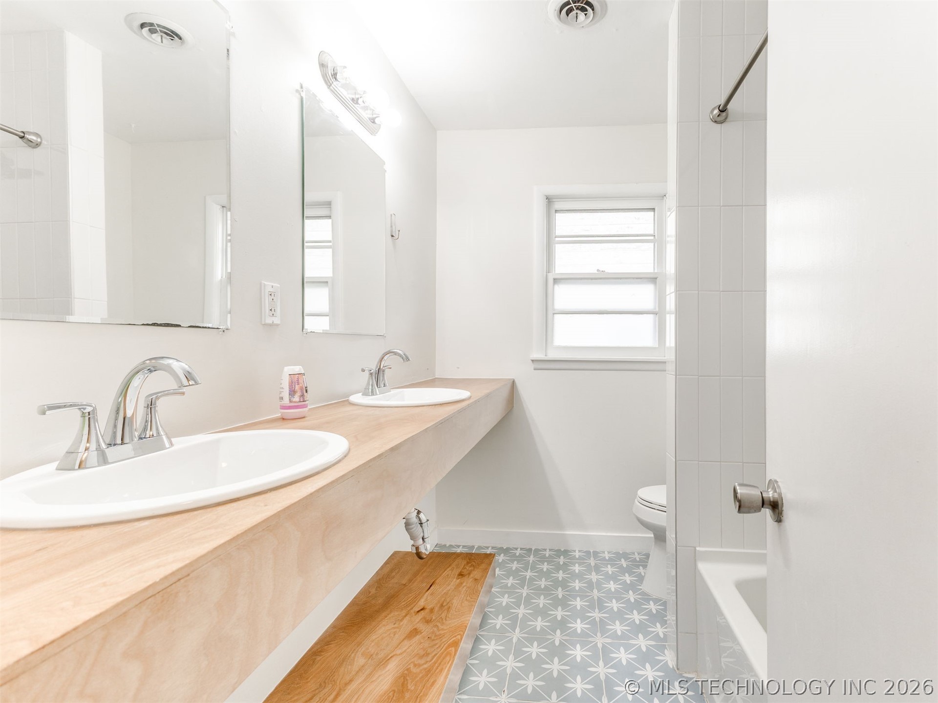 3921 E 37th Place Tulsa OK 74135