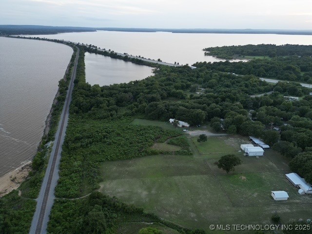 1 E Lakeview Drive Checotah OK 74426