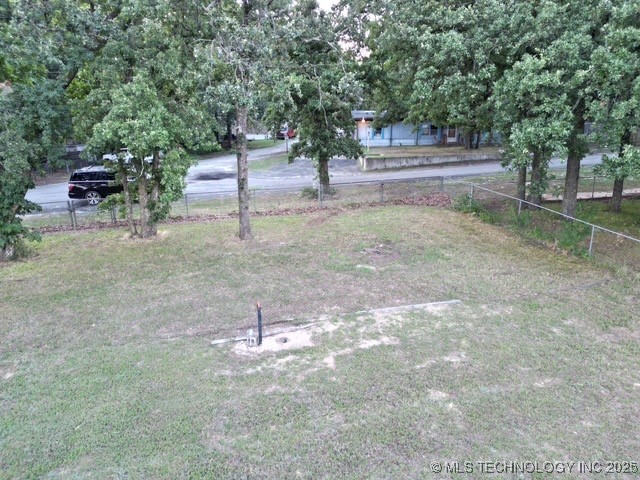 1 E Lakeview Drive Checotah OK 74426