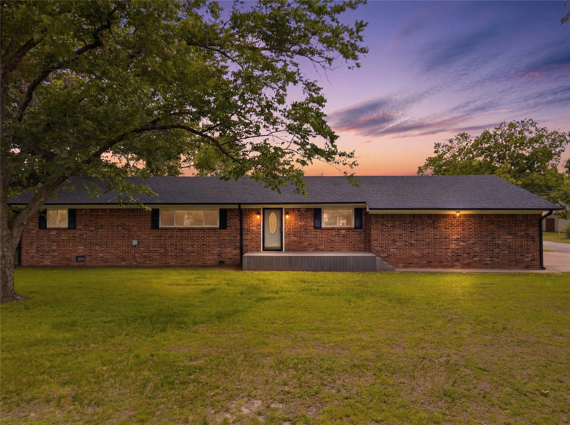 219 E Ozark Street Morris OK 74445
