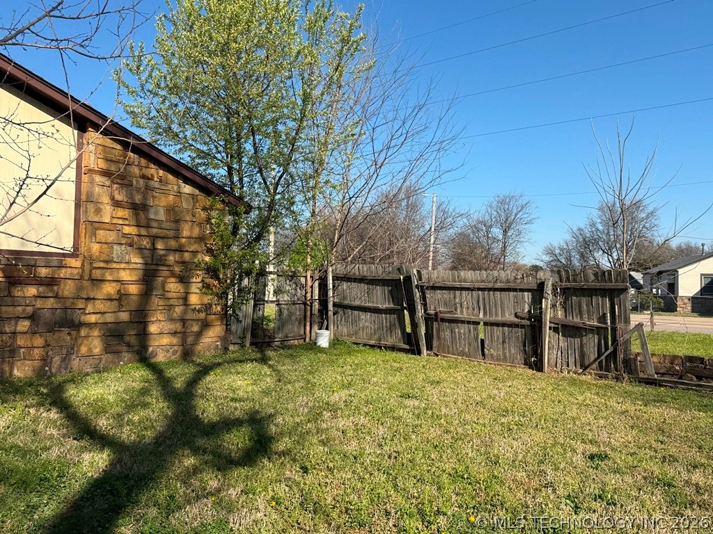2021 N Frankfort Place Tulsa OK 74106