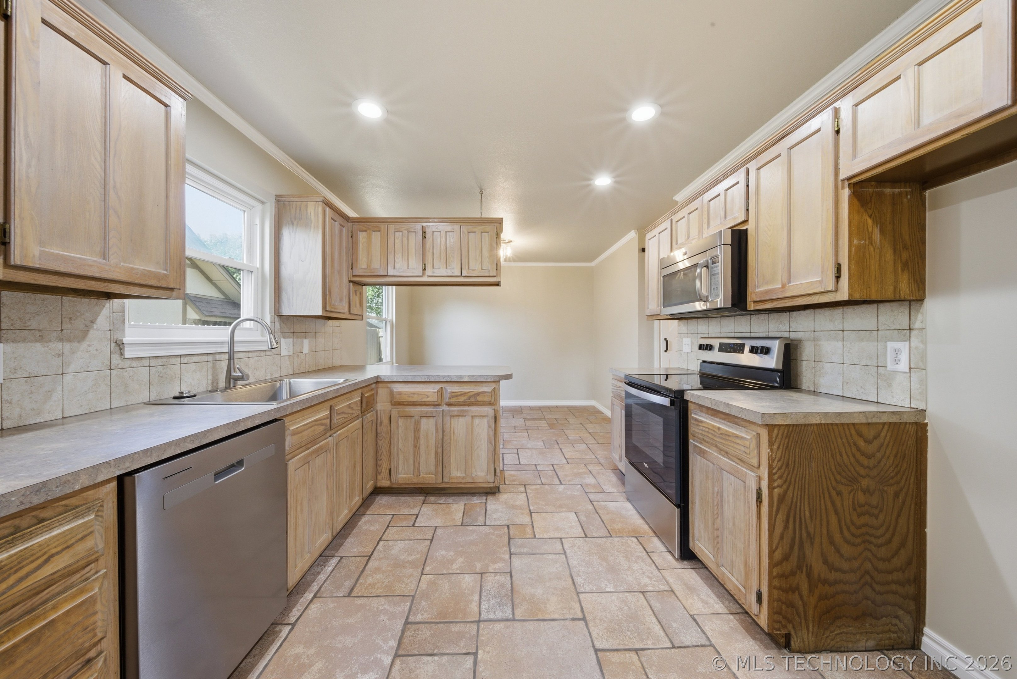 2319 S Joshua Avenue Broken Arrow OK 74012