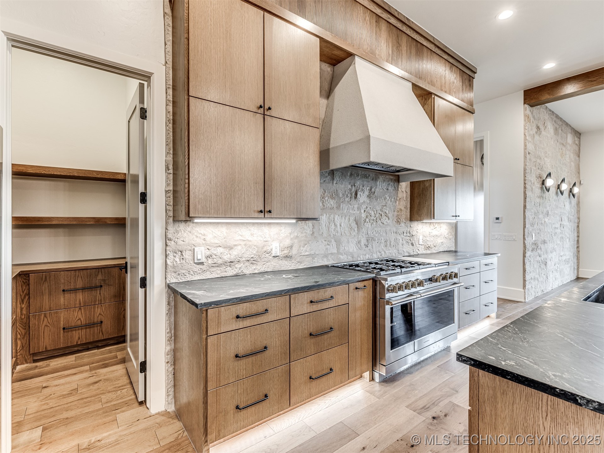 6001 Rare Eagle Court Kingston OK 73439
