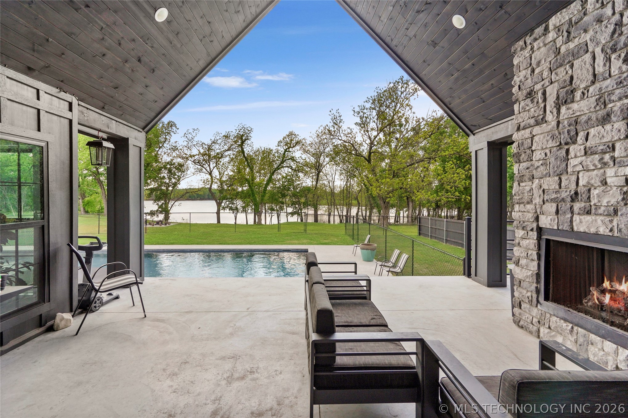 3800 E 482 Lane Pryor OK 74361