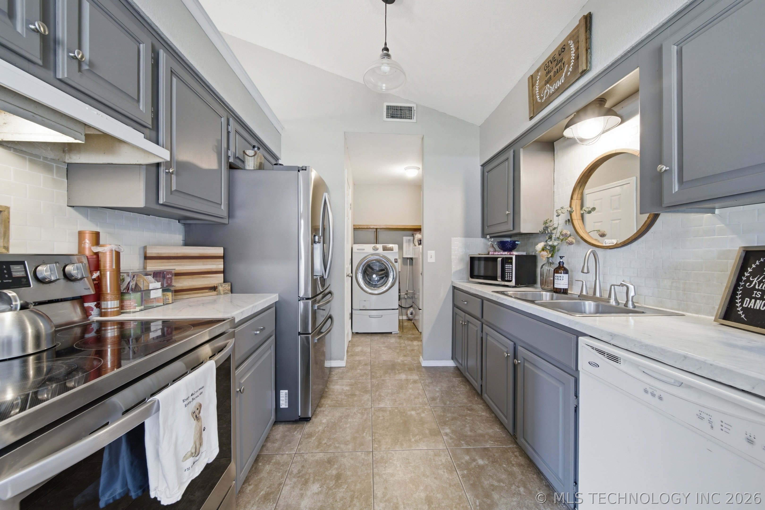 608 Pine Street Henryetta OK 74437