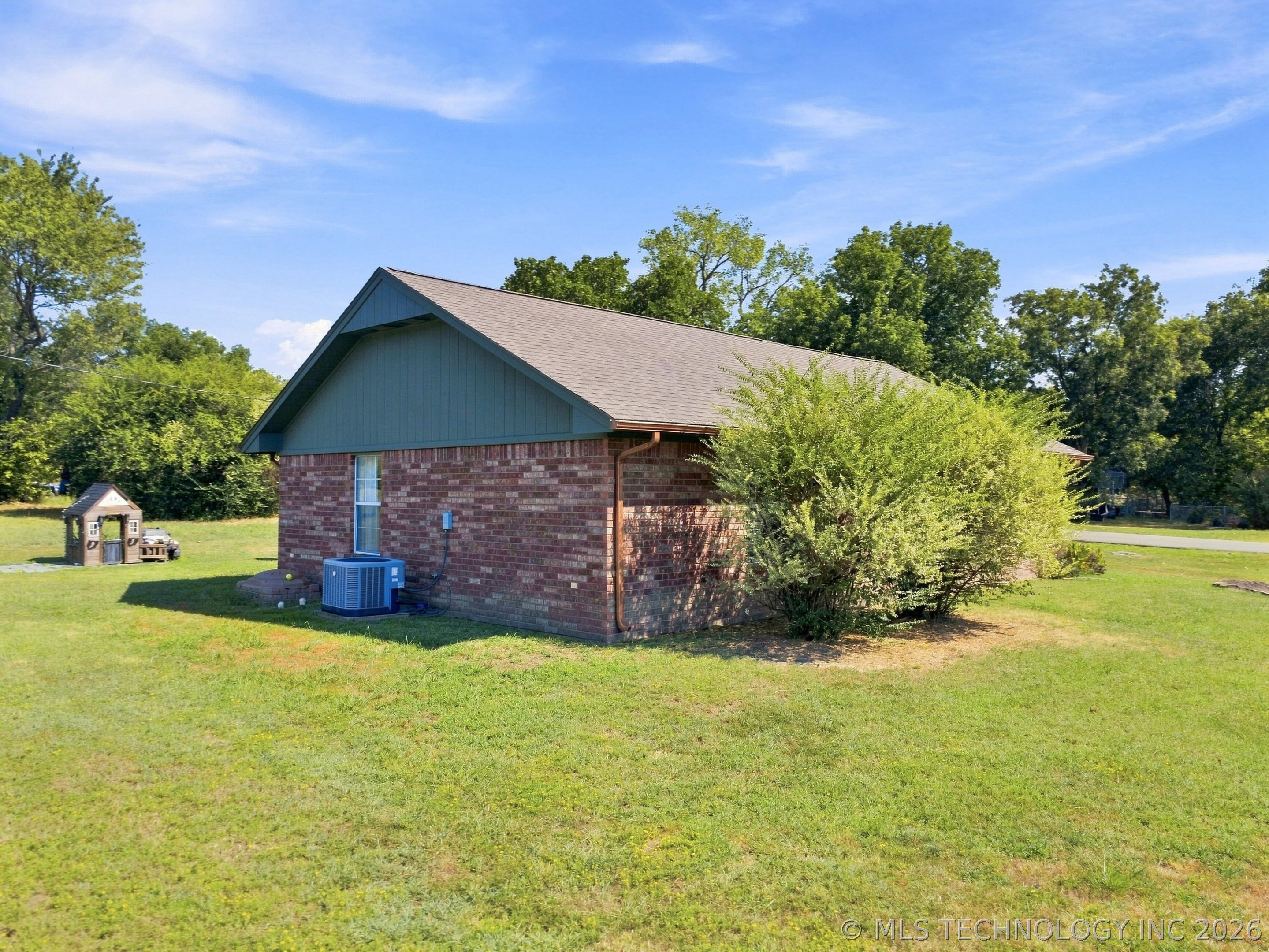 608 Pine Street Henryetta OK 74437