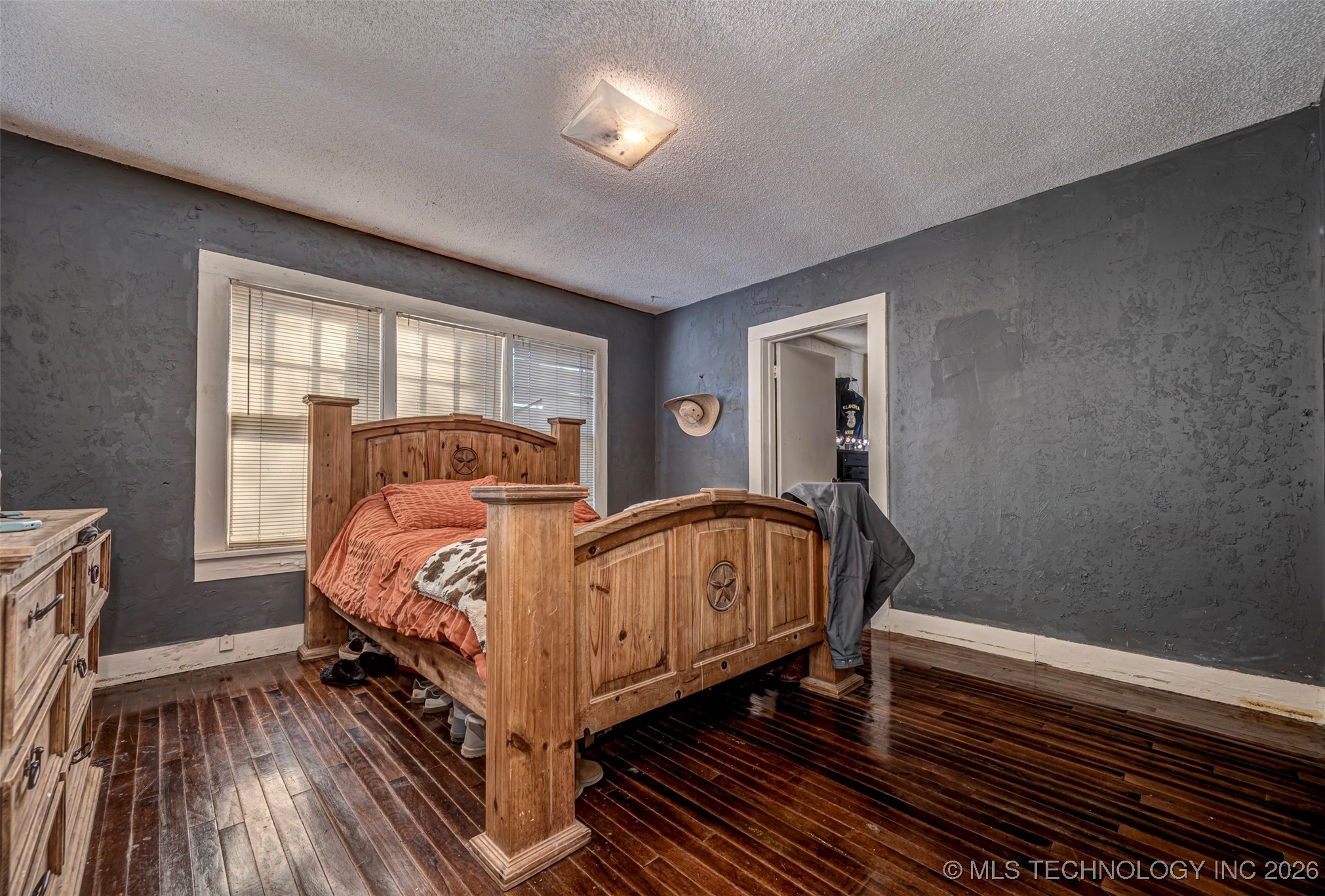425 E Park Avenue Waurika OK 73573