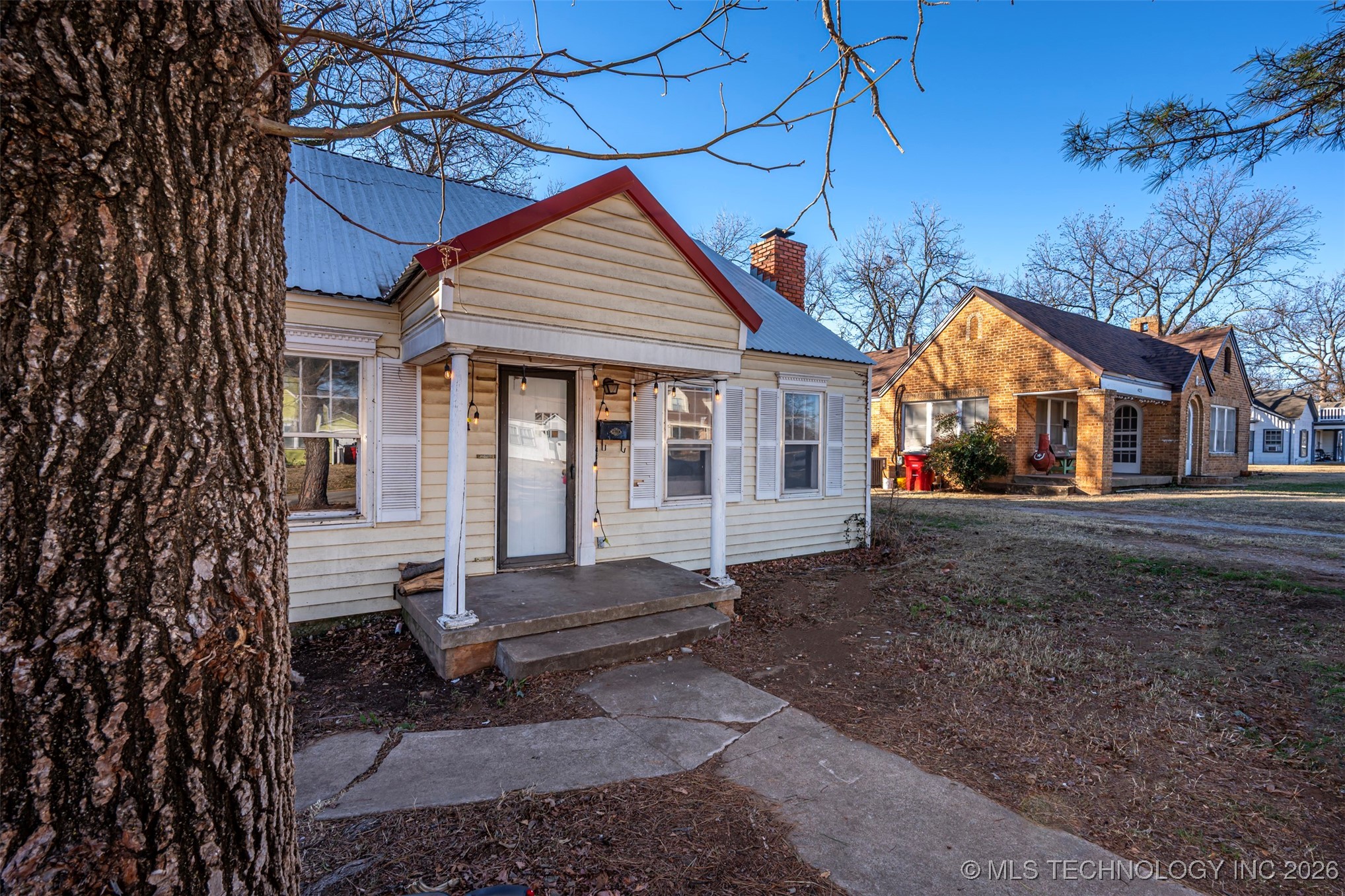 425 E Park Avenue Waurika OK 73573