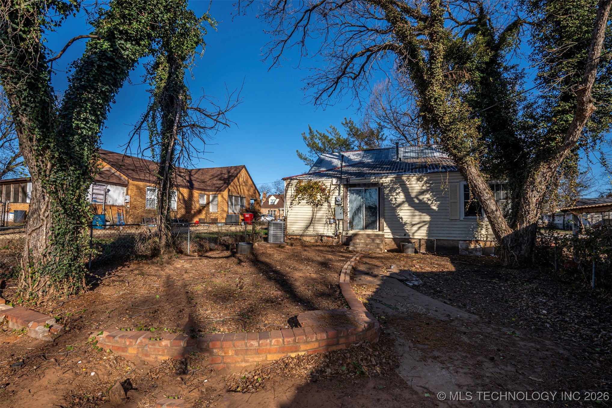 425 E Park Avenue Waurika OK 73573