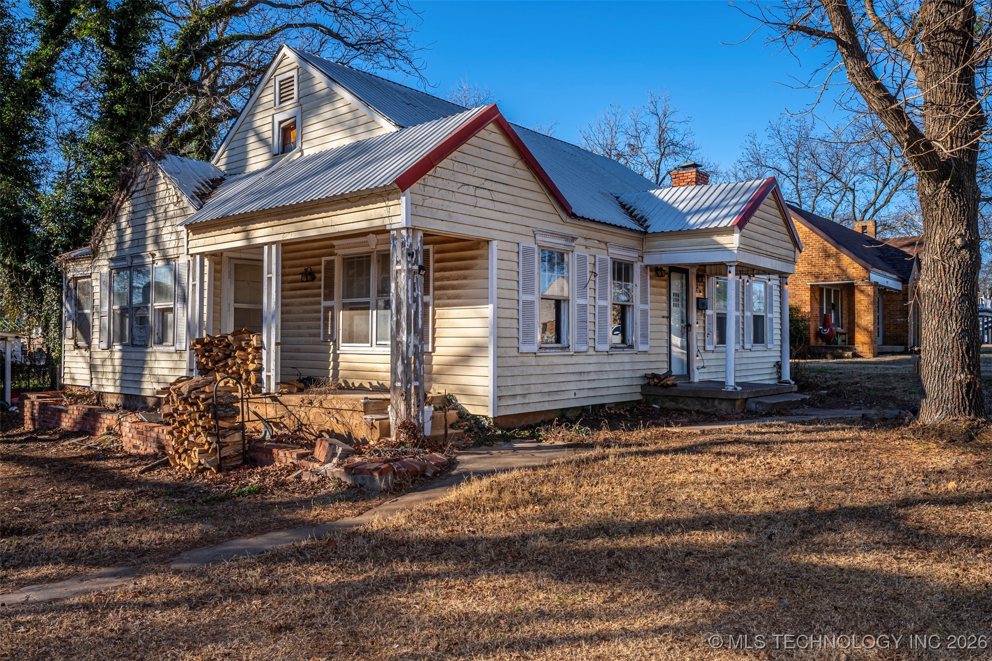 425 E Park Avenue Waurika OK 73573