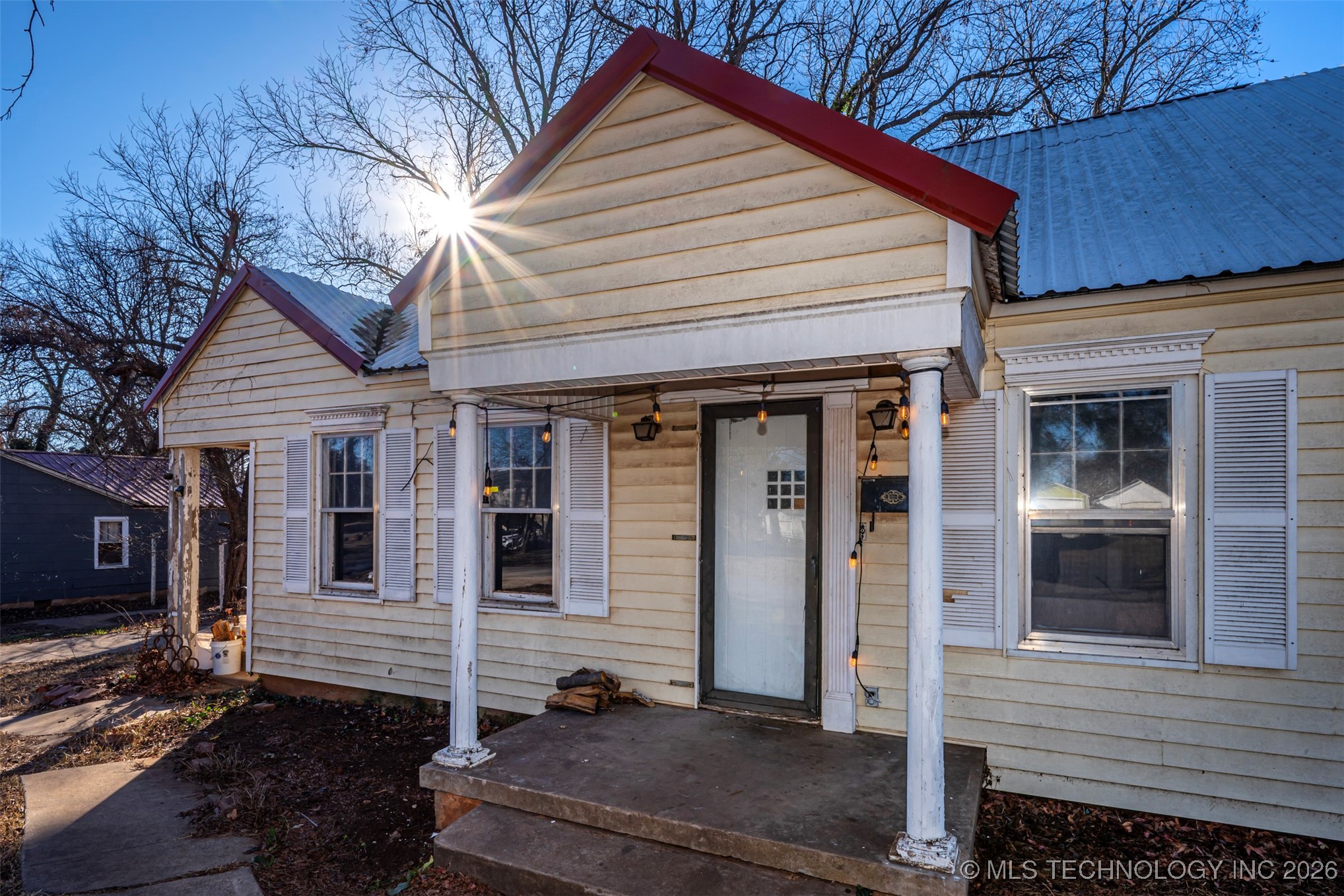 425 E Park Avenue Waurika OK 73573